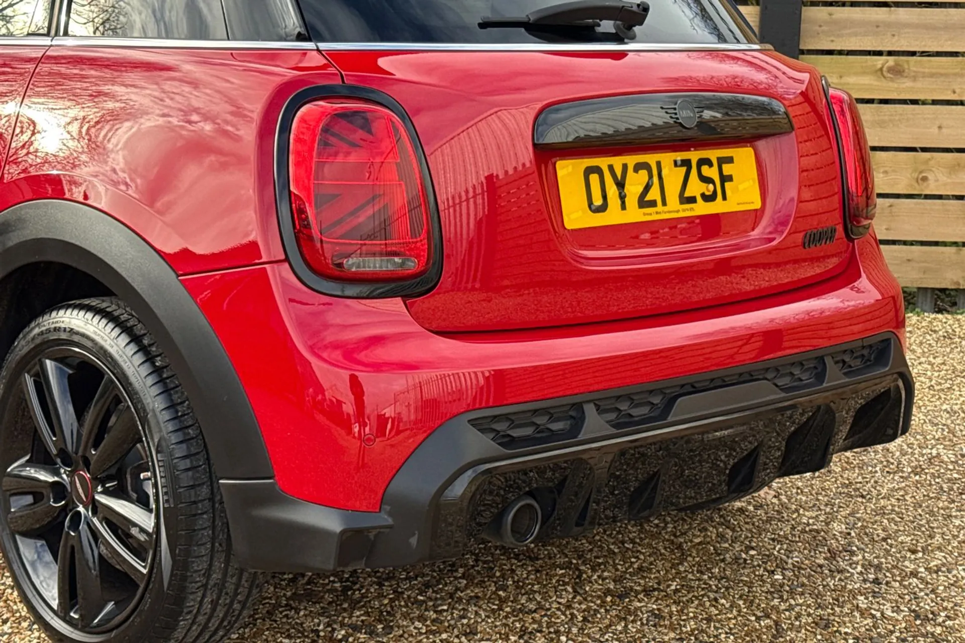 MINI HATCHBACK thumbnail image number 18