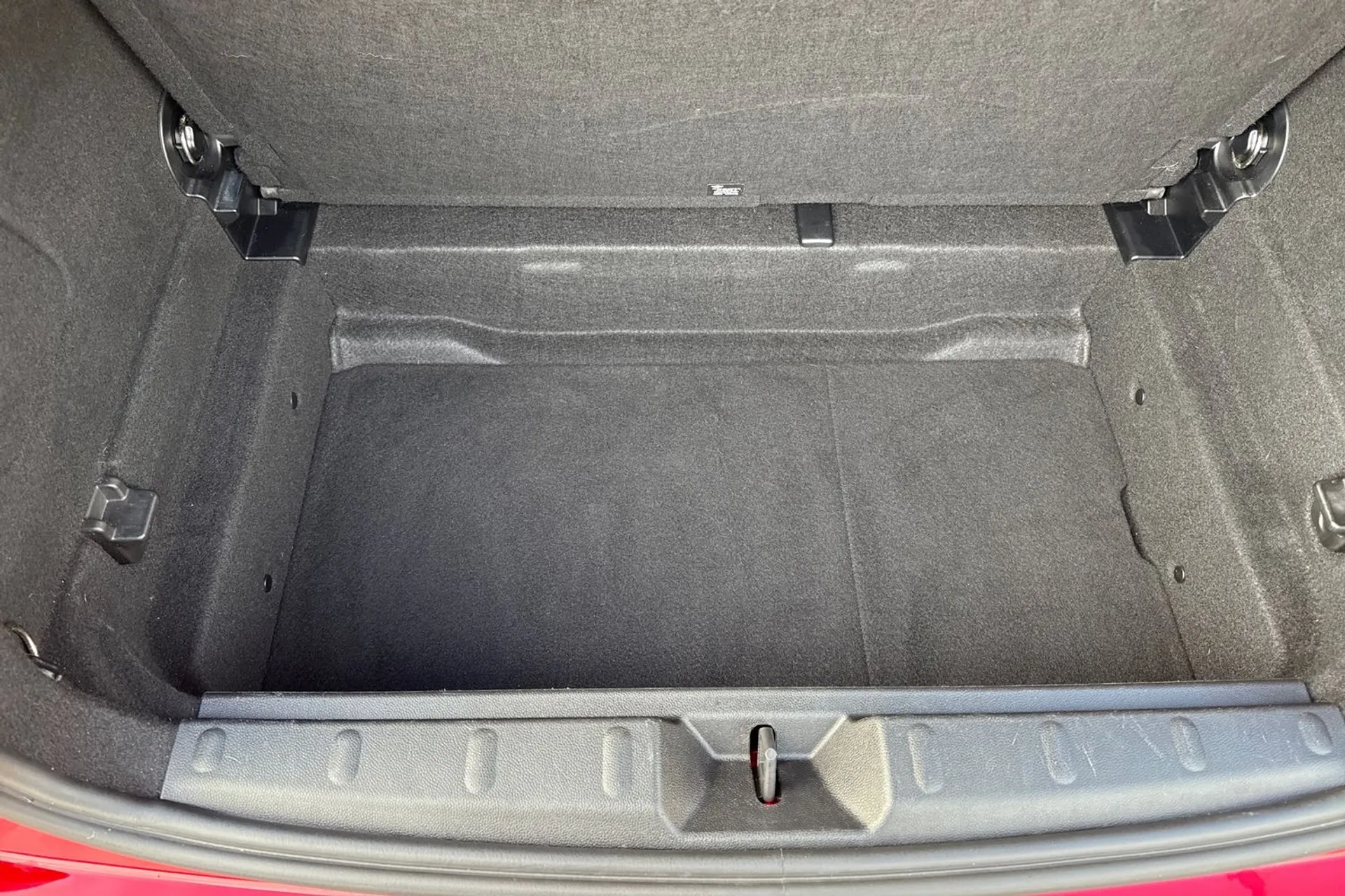 MINI HATCHBACK thumbnail image number 21