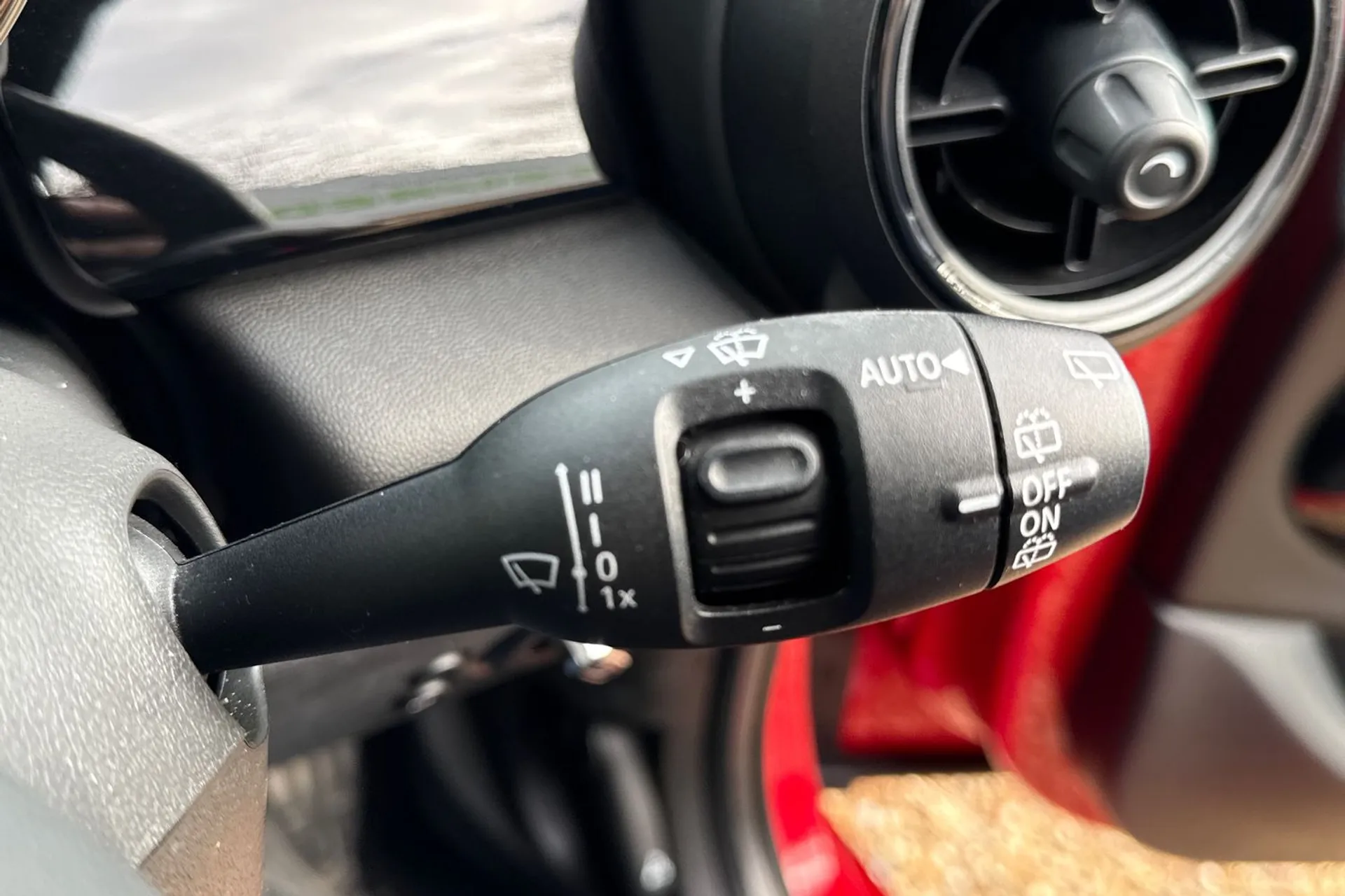 MINI HATCHBACK thumbnail image number 55