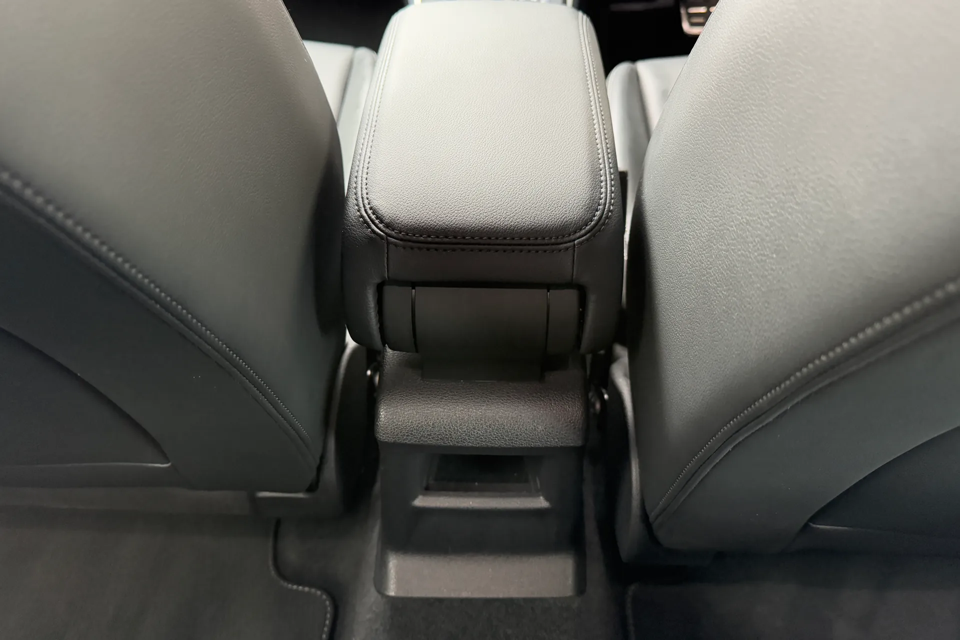 Audi Q2 thumbnail image number 38