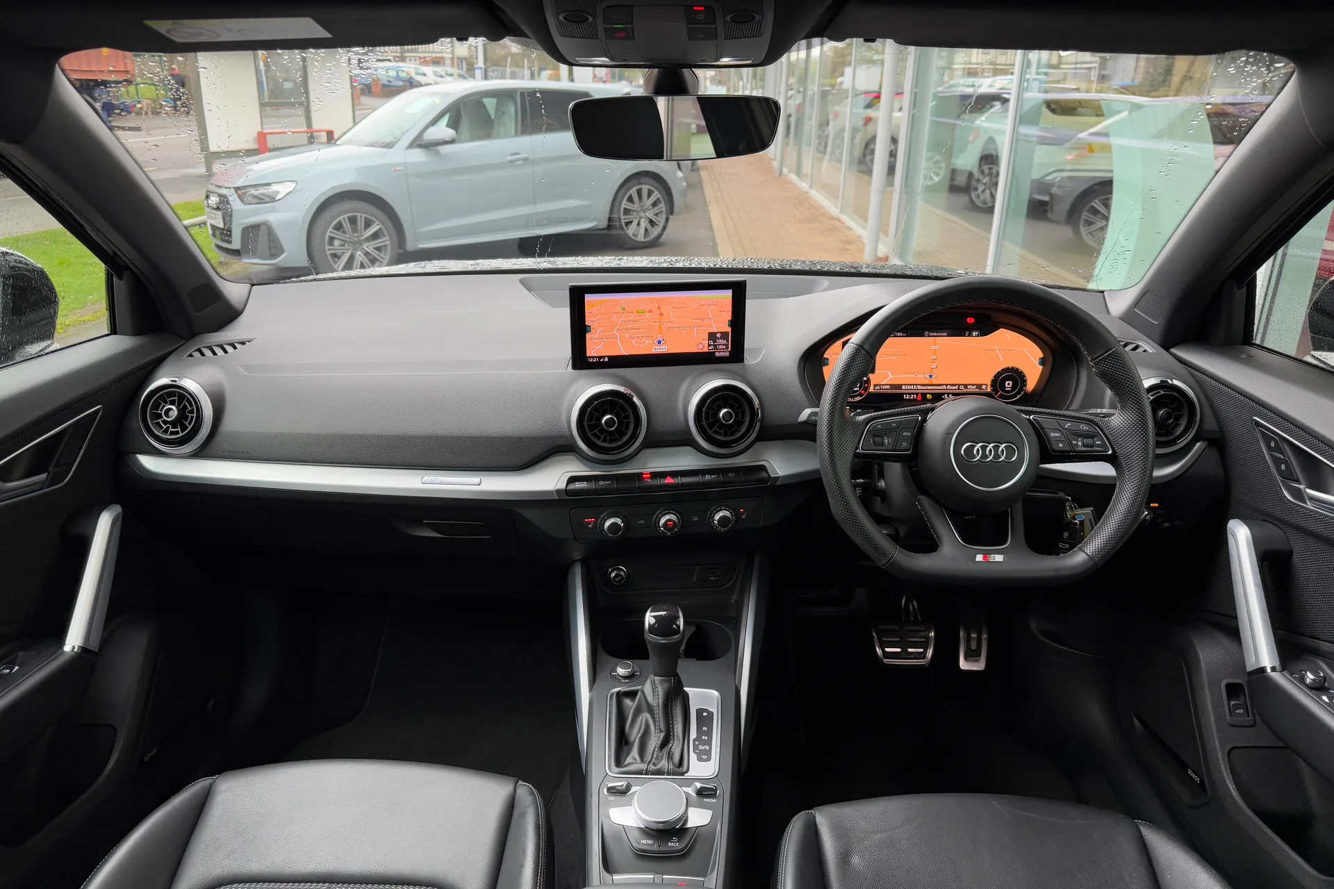 Audi Q2 thumbnail image number 3