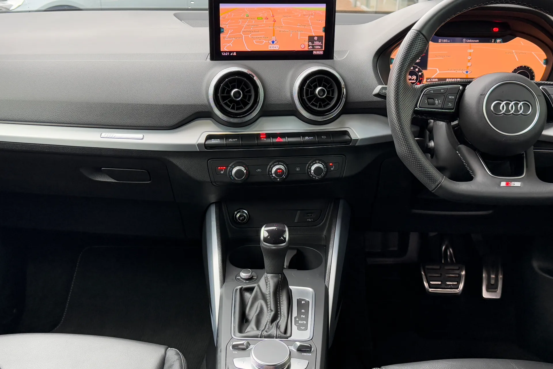 Audi Q2 thumbnail image number 39