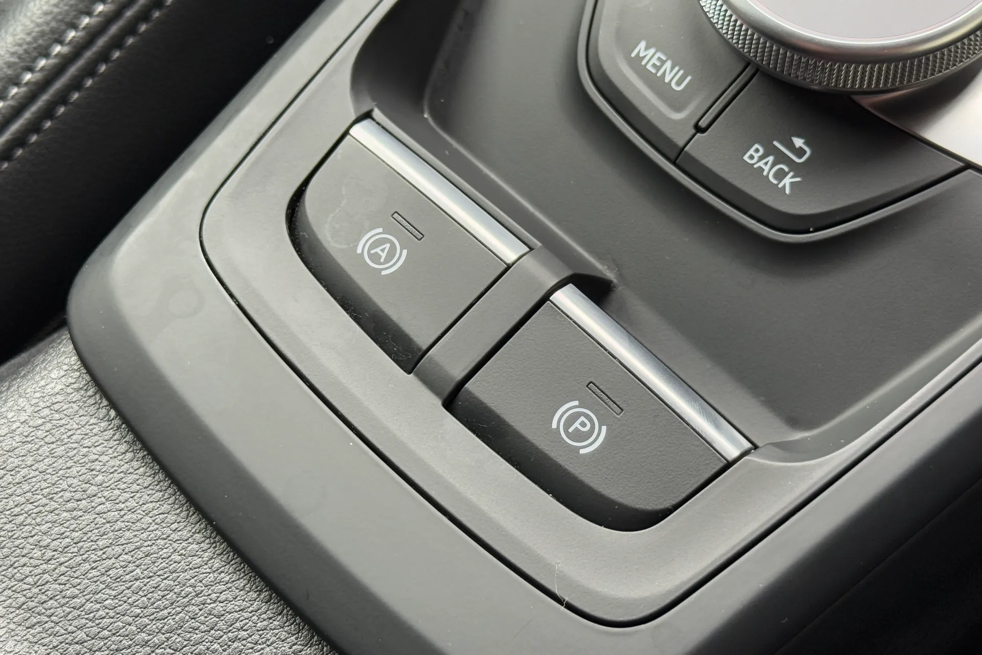 Audi Q2 thumbnail image number 25