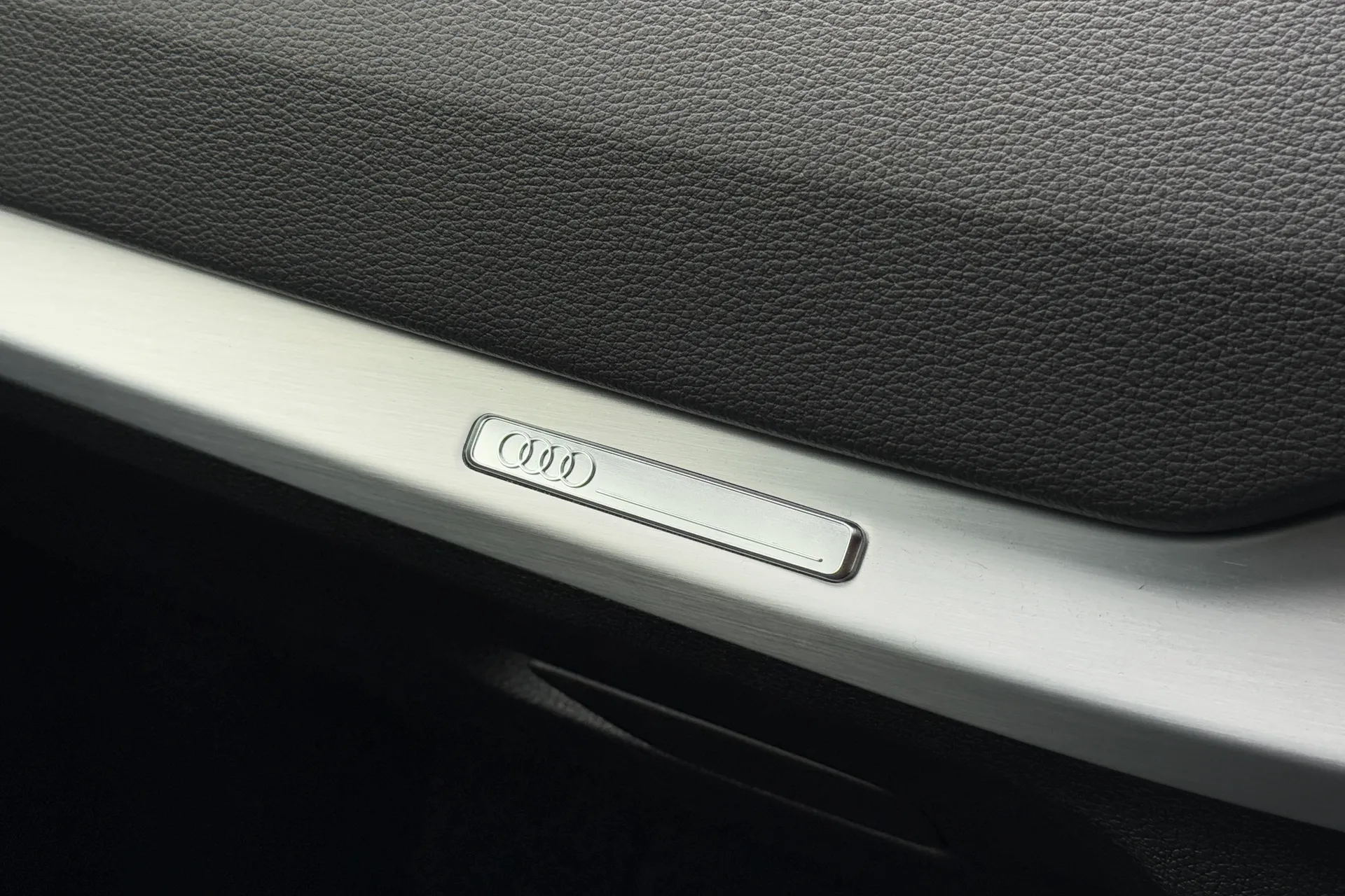 Audi Q2 thumbnail image number 21