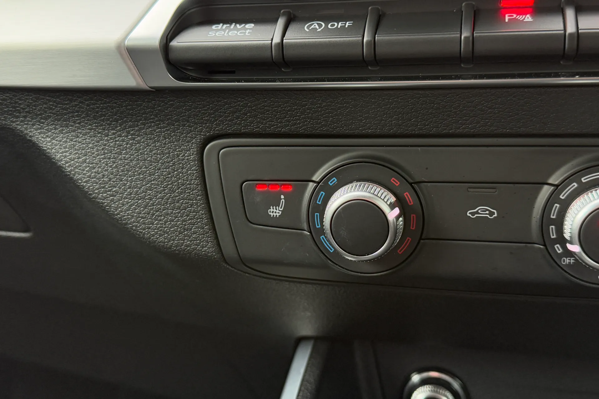 Audi Q2 thumbnail image number 6