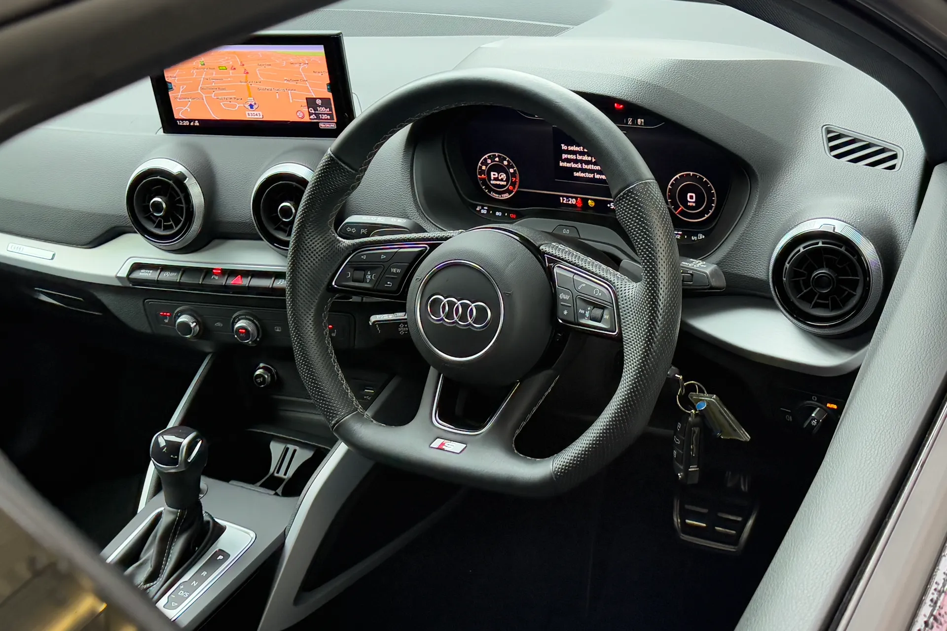 Audi Q2 thumbnail image number 33