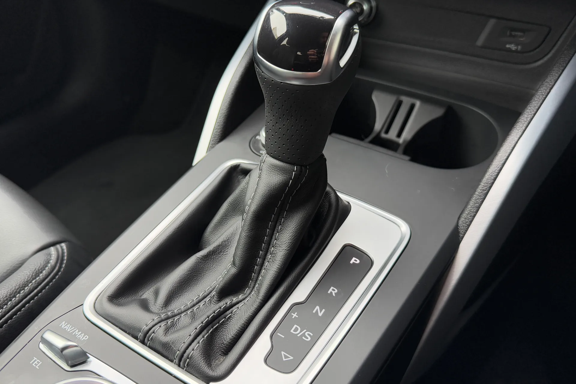 Audi Q2 thumbnail image number 28