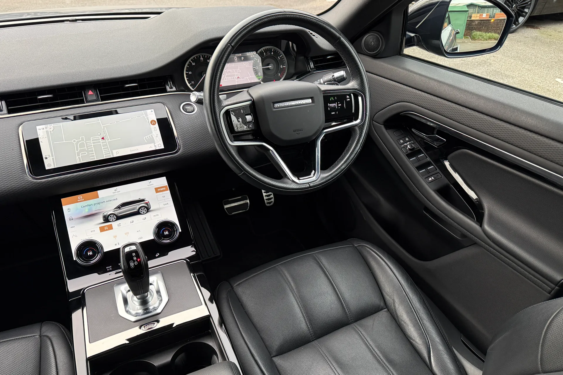 LAND ROVER RANGE ROVER EVOQUE thumbnail image number 21