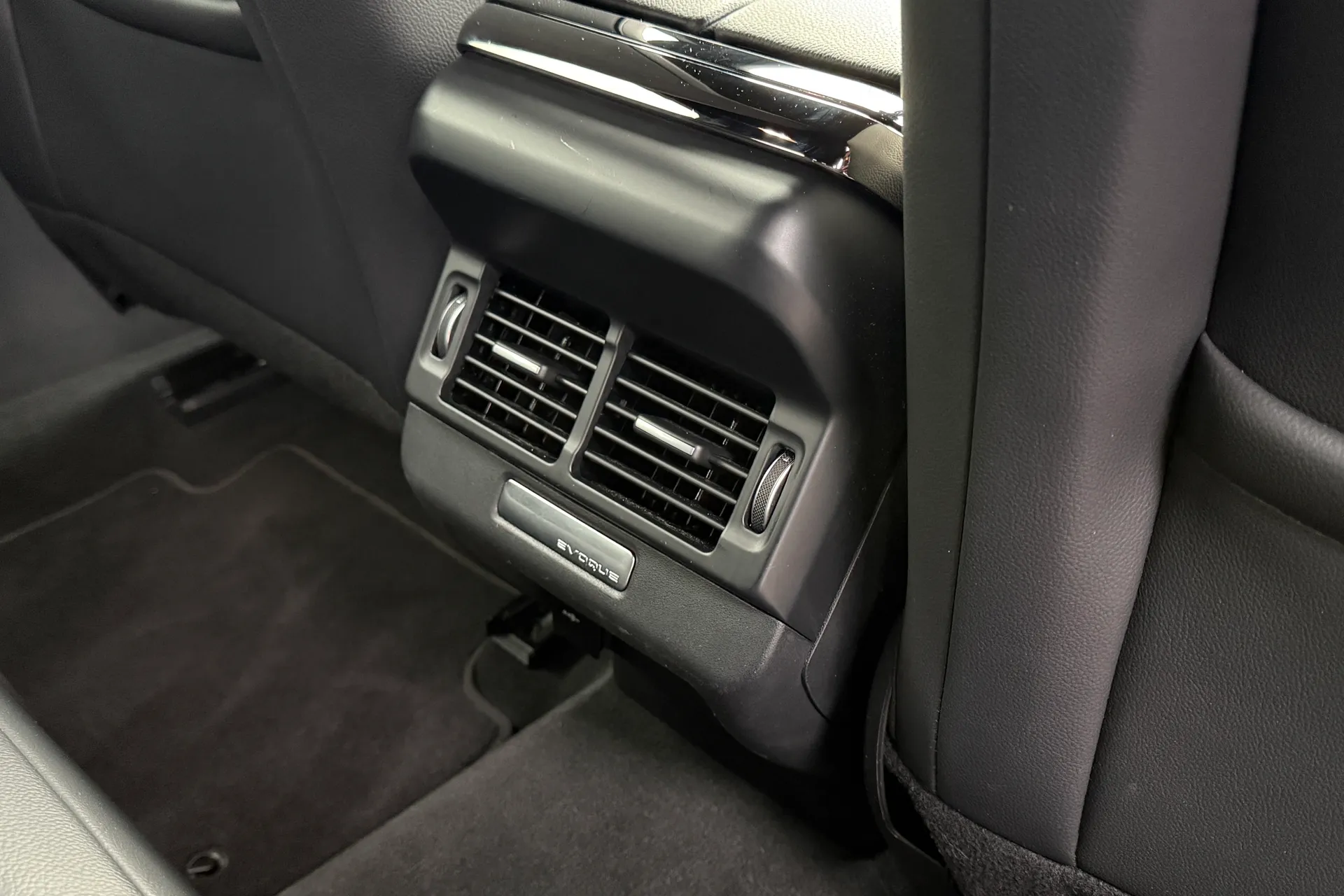 LAND ROVER RANGE ROVER EVOQUE thumbnail image number 31