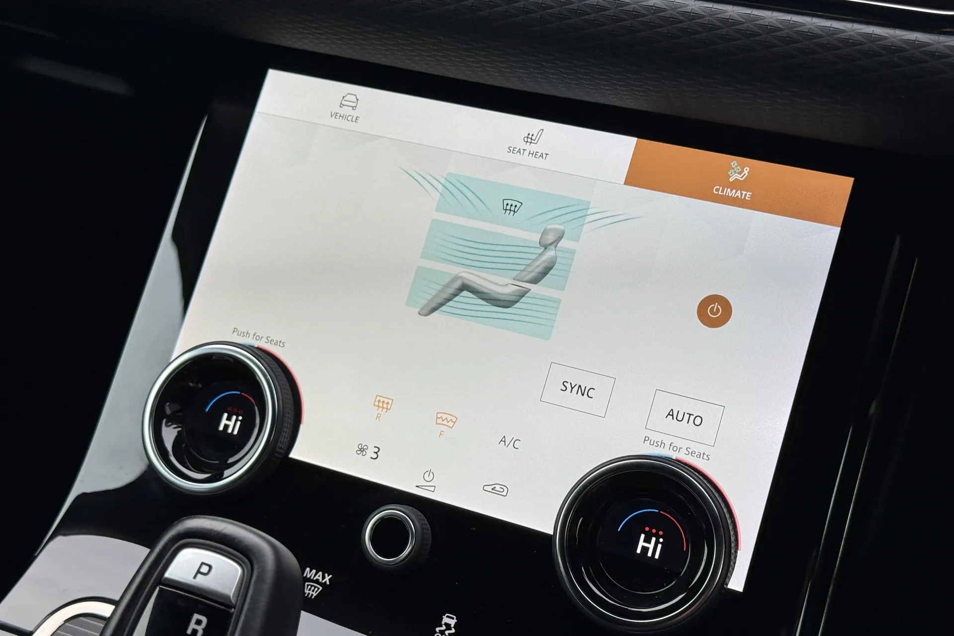 LAND ROVER RANGE ROVER EVOQUE thumbnail image number 23