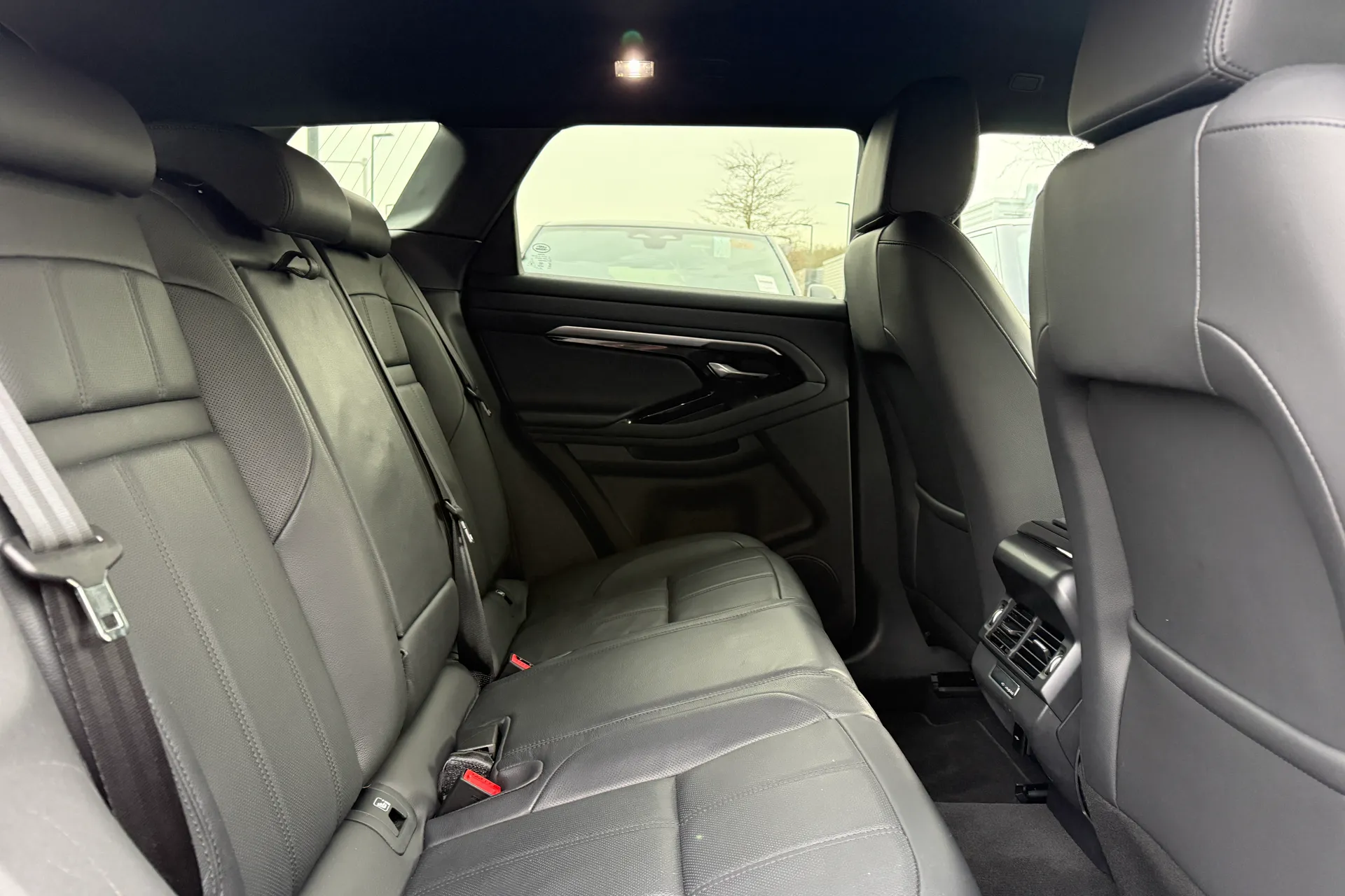 LAND ROVER RANGE ROVER EVOQUE thumbnail image number 29