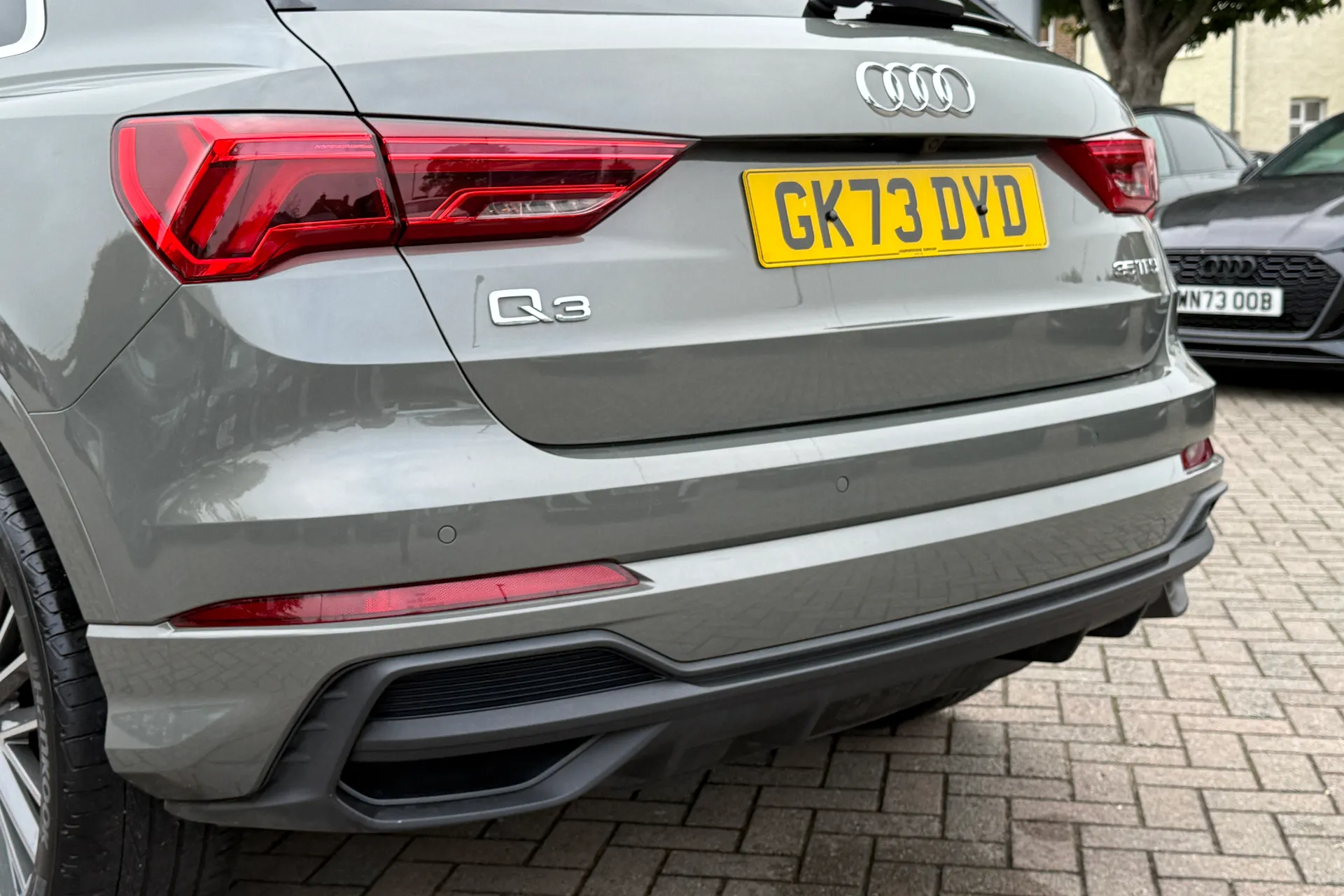 Audi Q3 thumbnail image number 49