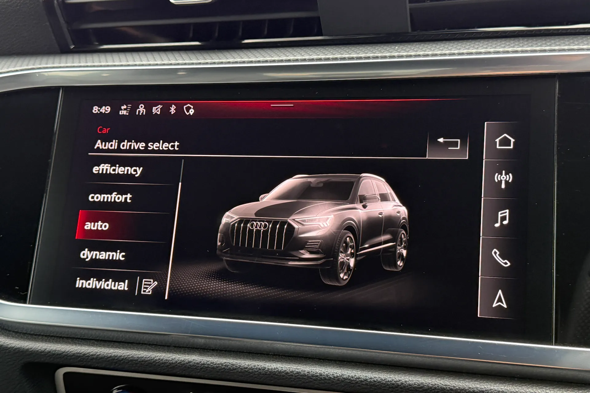 Audi Q3 thumbnail image number 11