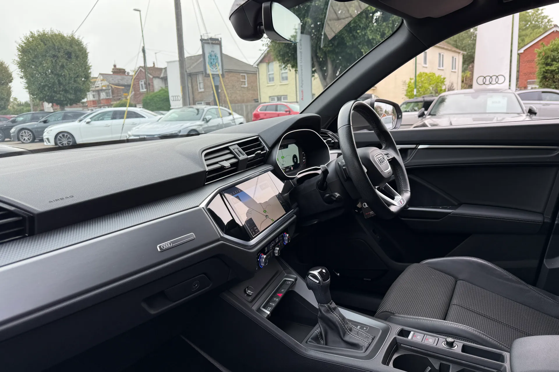 Audi Q3 thumbnail image number 29