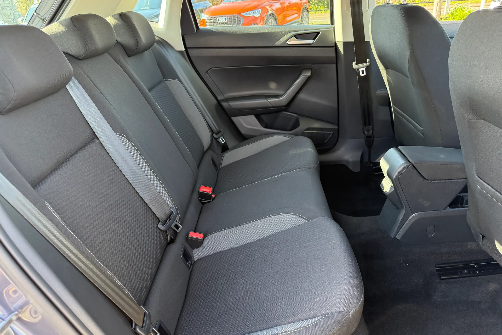 VOLKSWAGEN POLO thumbnail image number 34