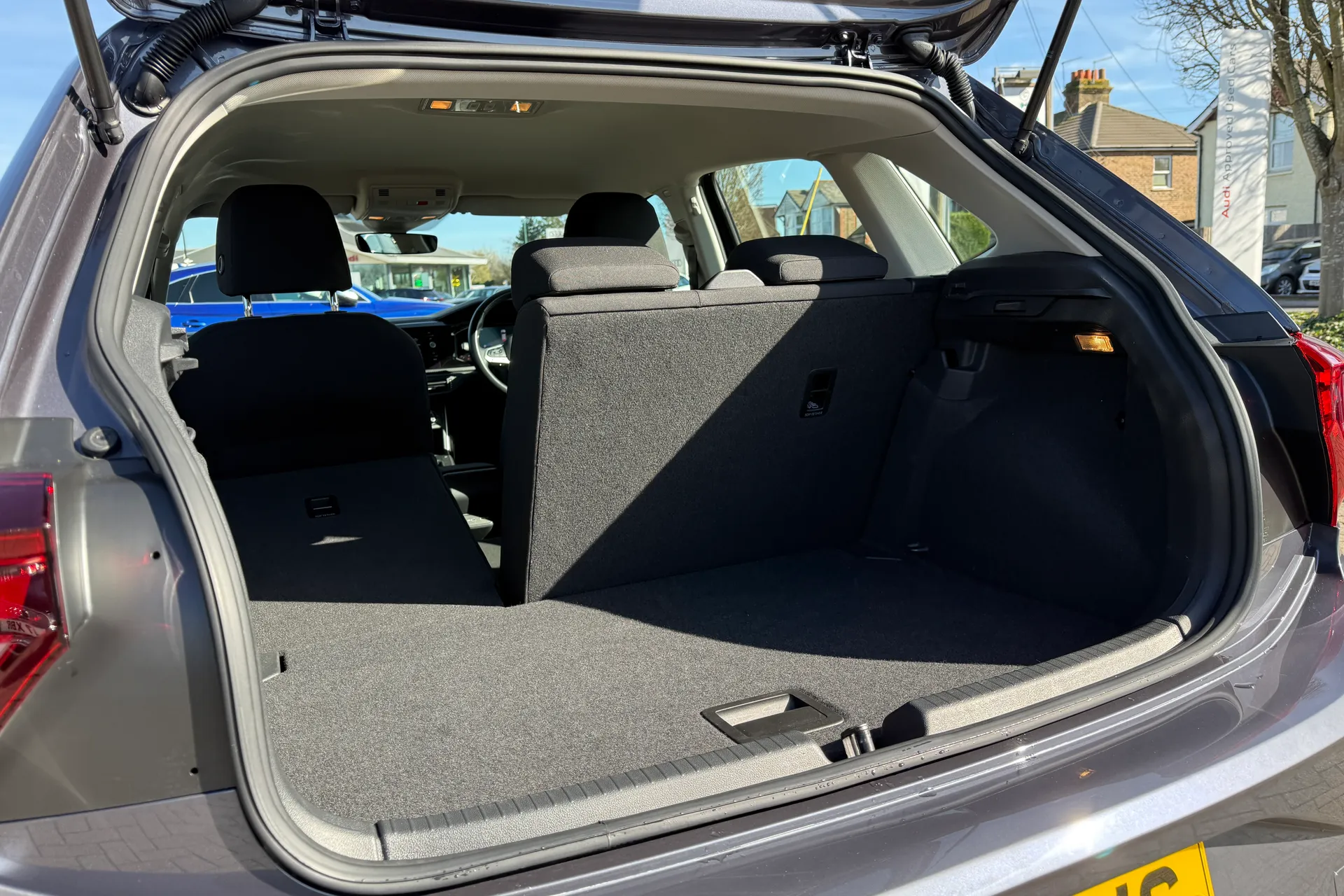 VOLKSWAGEN POLO thumbnail image number 27