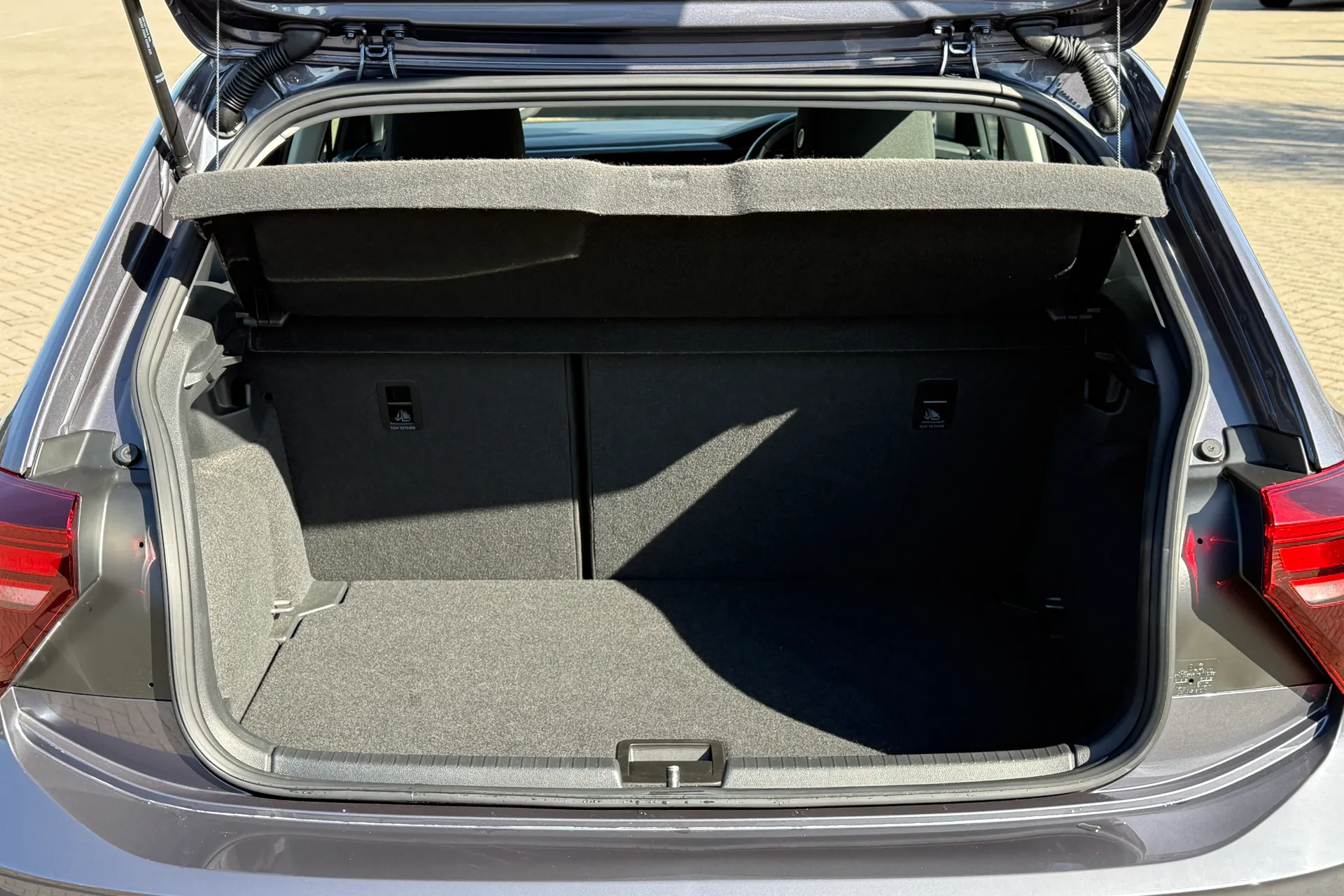 VOLKSWAGEN POLO thumbnail image number 25