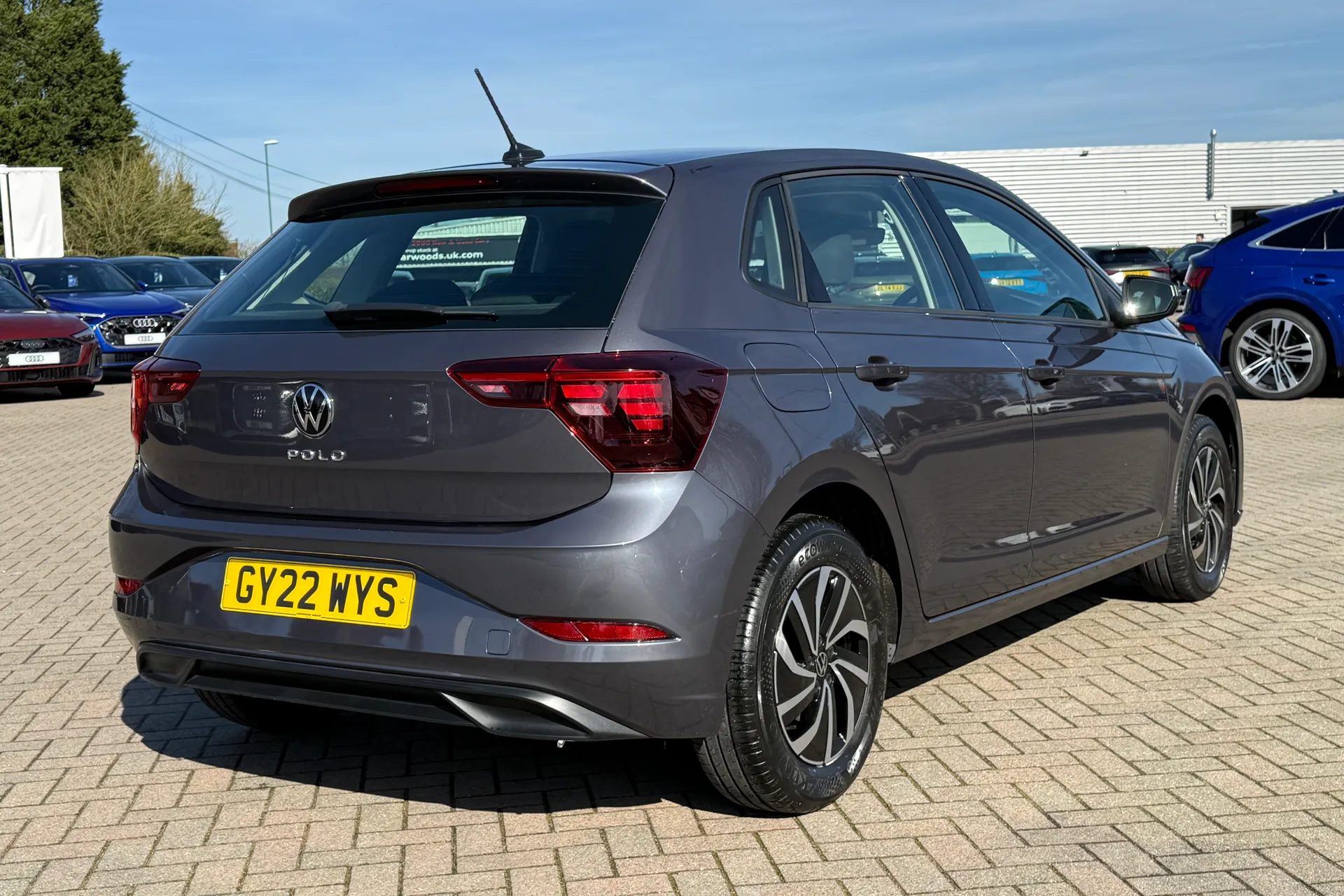 VOLKSWAGEN POLO thumbnail image number 22