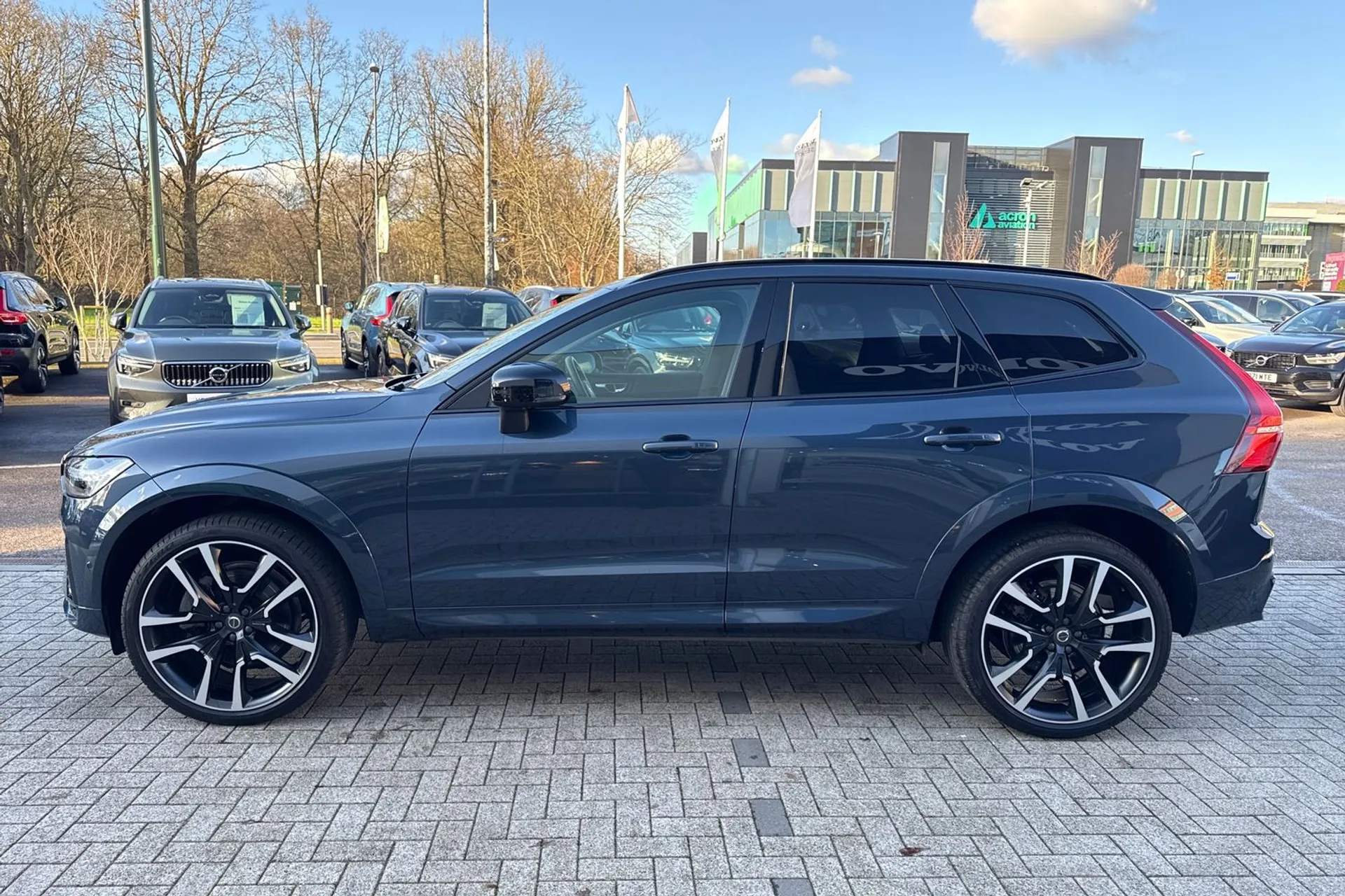 Volvo XC60 thumbnail image number 11