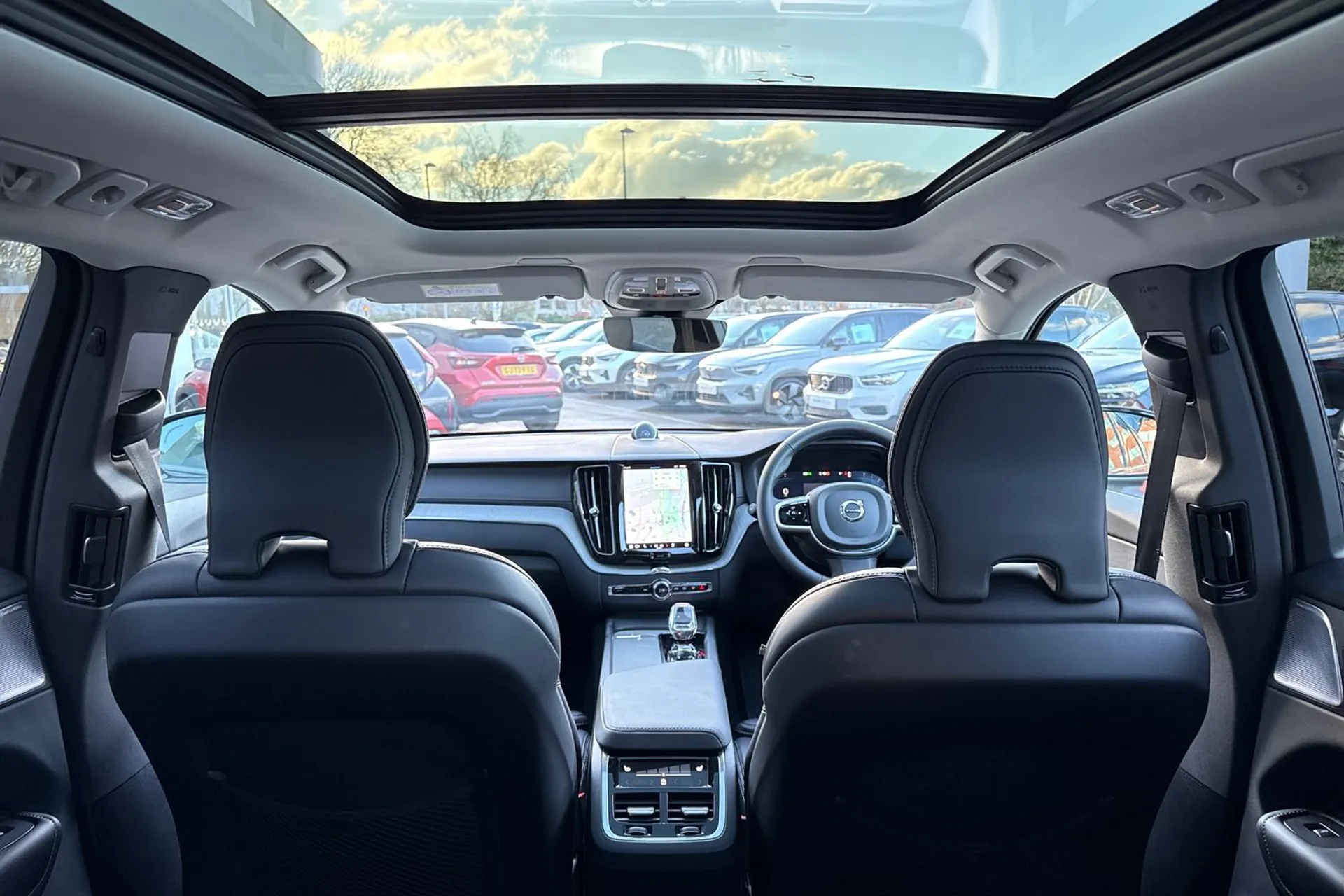 Volvo XC60 thumbnail image number 22