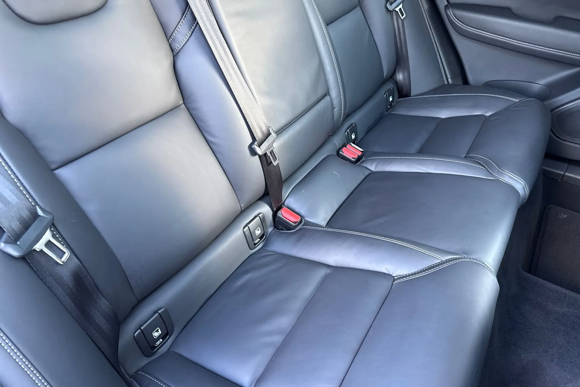 Volvo XC60 thumbnail image number 25