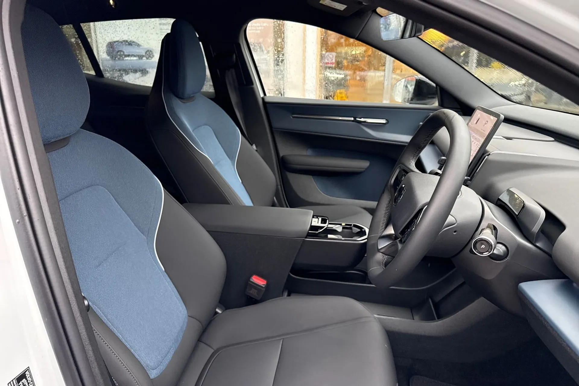 Volvo EX30 thumbnail image number 26