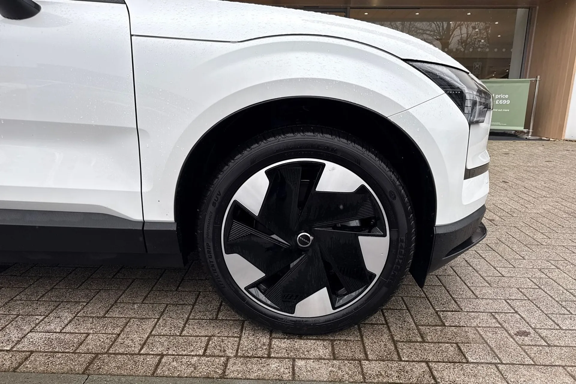 Volvo EX30 thumbnail image number 14