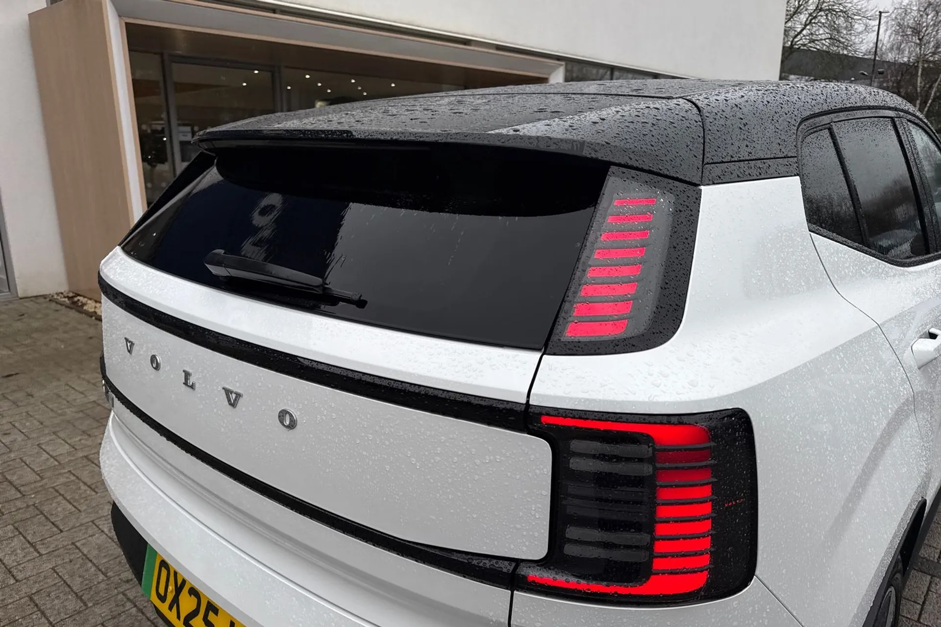 Volvo EX30 thumbnail image number 16