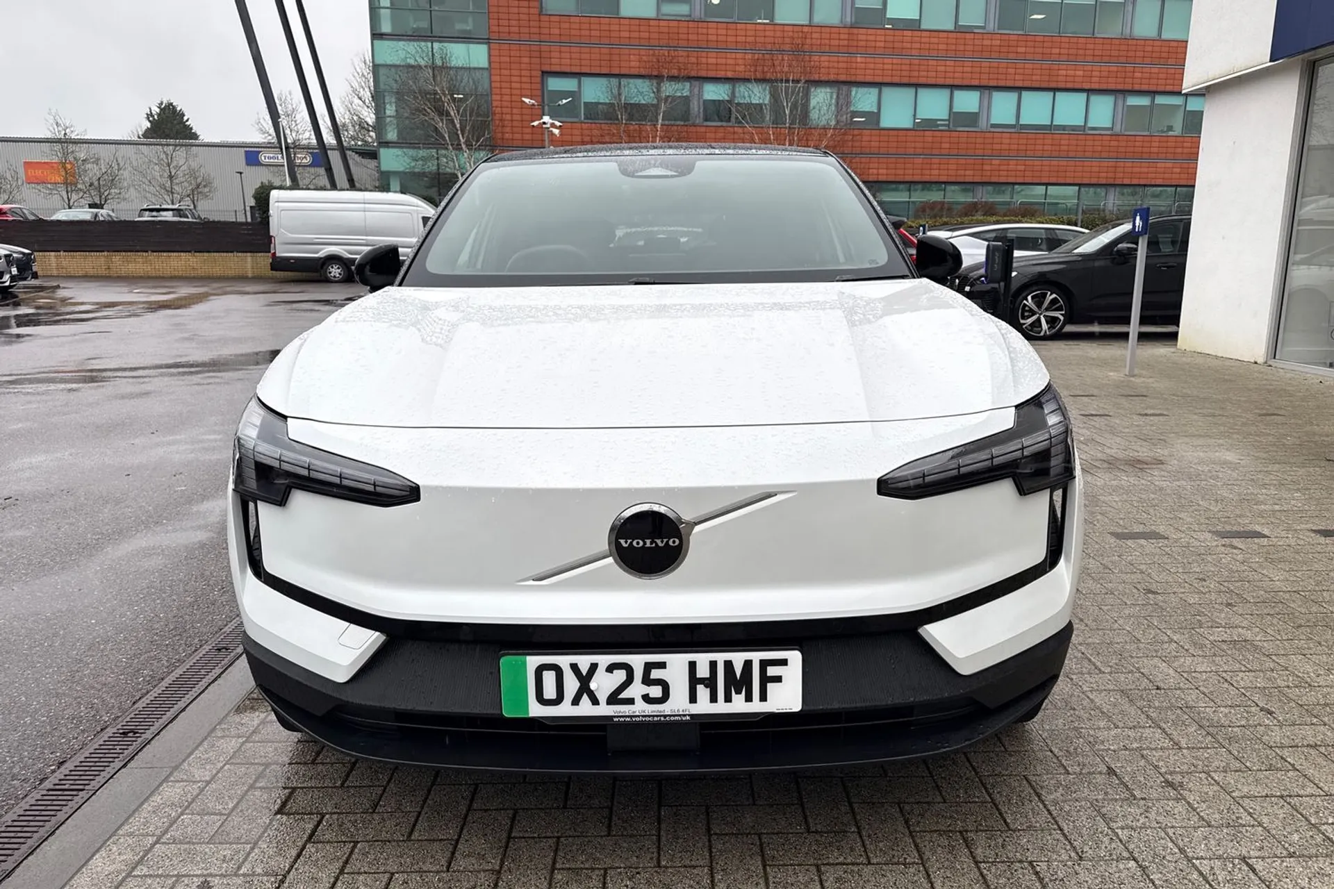 Volvo EX30 thumbnail image number 13