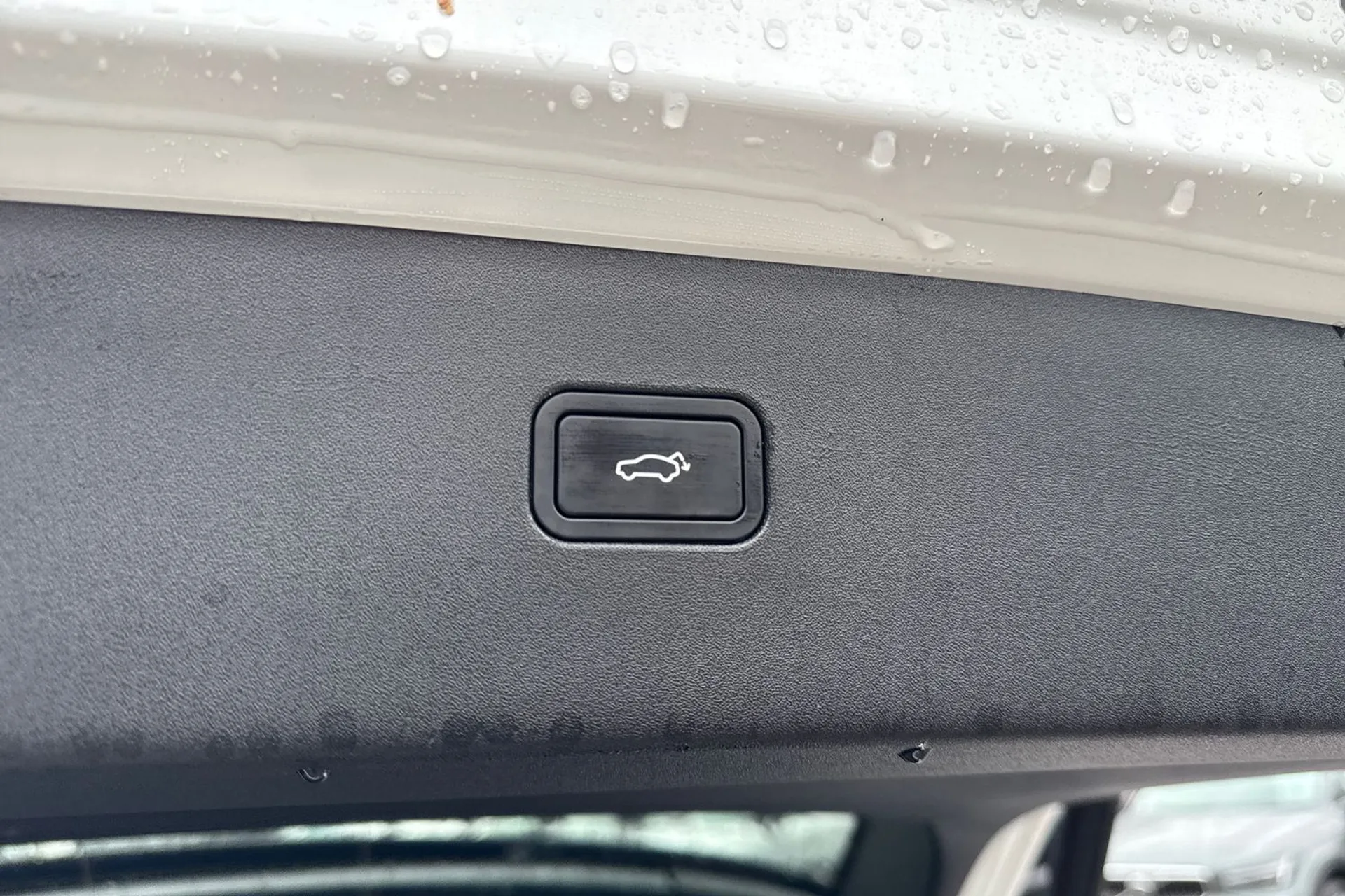 Volvo EX30 thumbnail image number 21