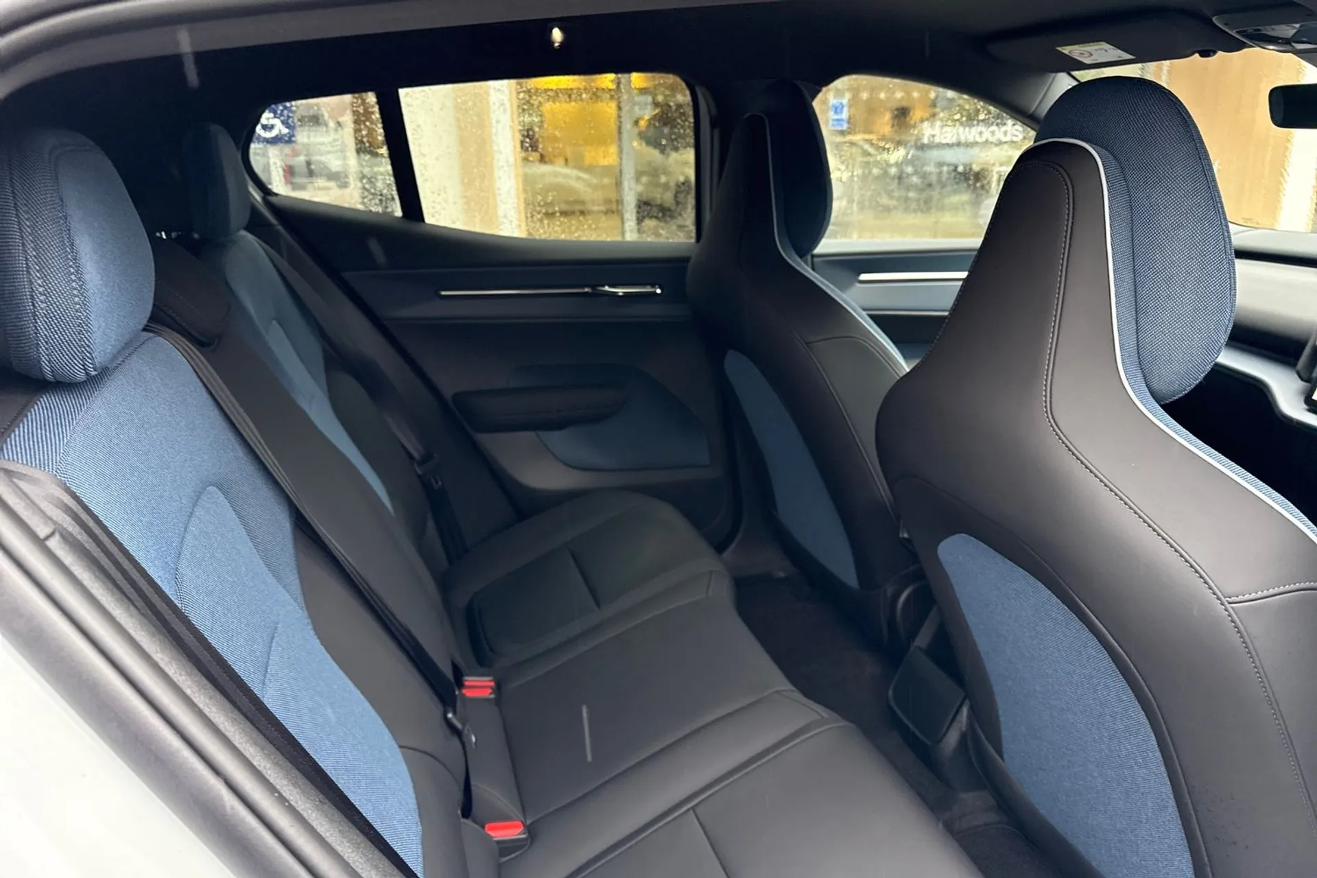 Volvo EX30 thumbnail image number 23