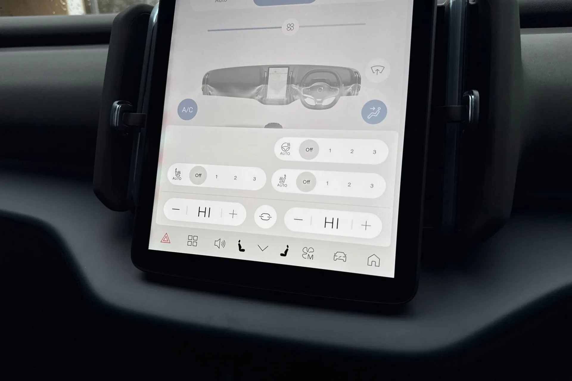 Volvo EX30 thumbnail image number 39