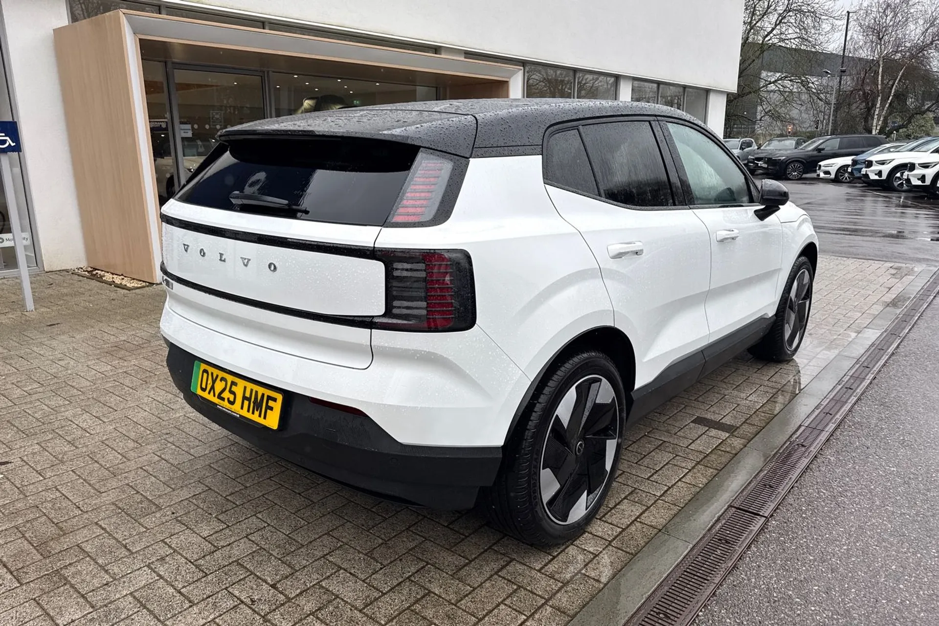 Volvo EX30 thumbnail image number 8