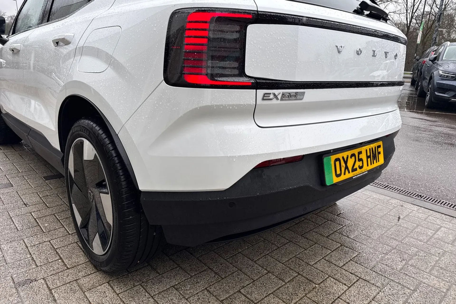 Volvo EX30 thumbnail image number 18