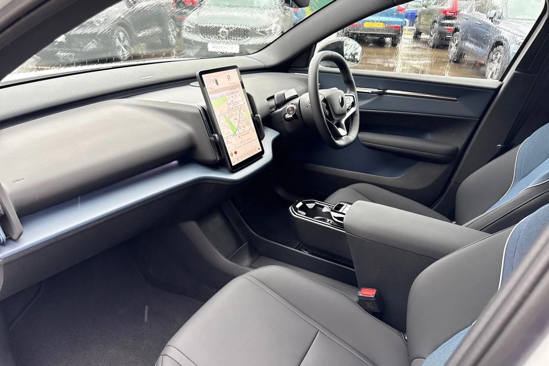 Volvo EX30 thumbnail image number 27