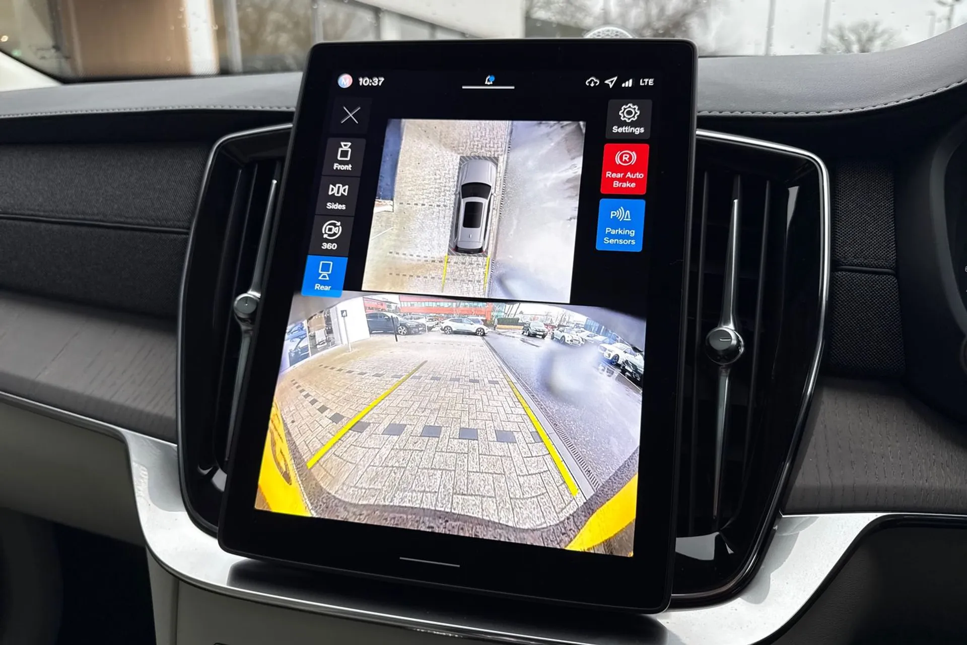 Volvo XC90 thumbnail image number 40