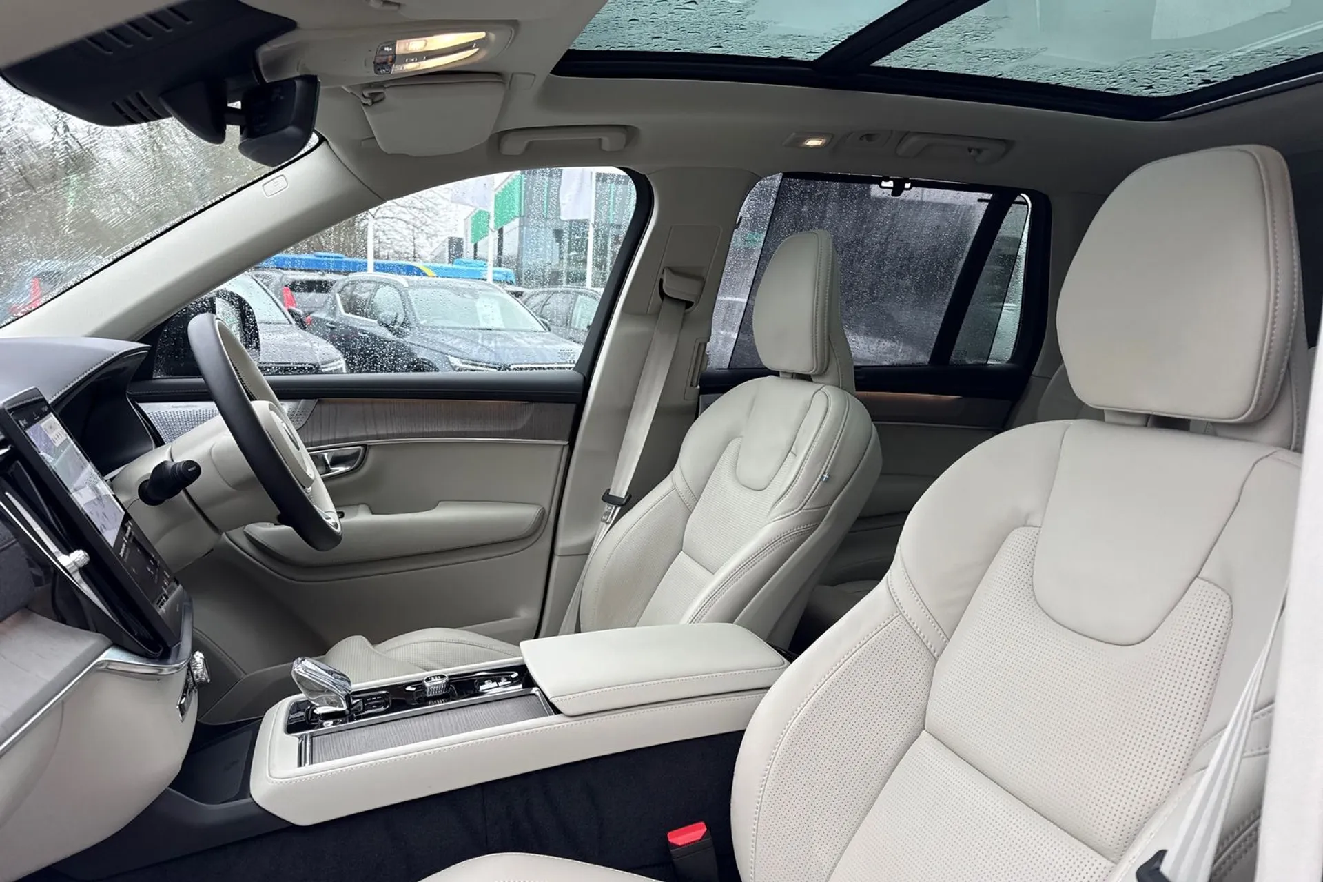 Volvo XC90 thumbnail image number 30