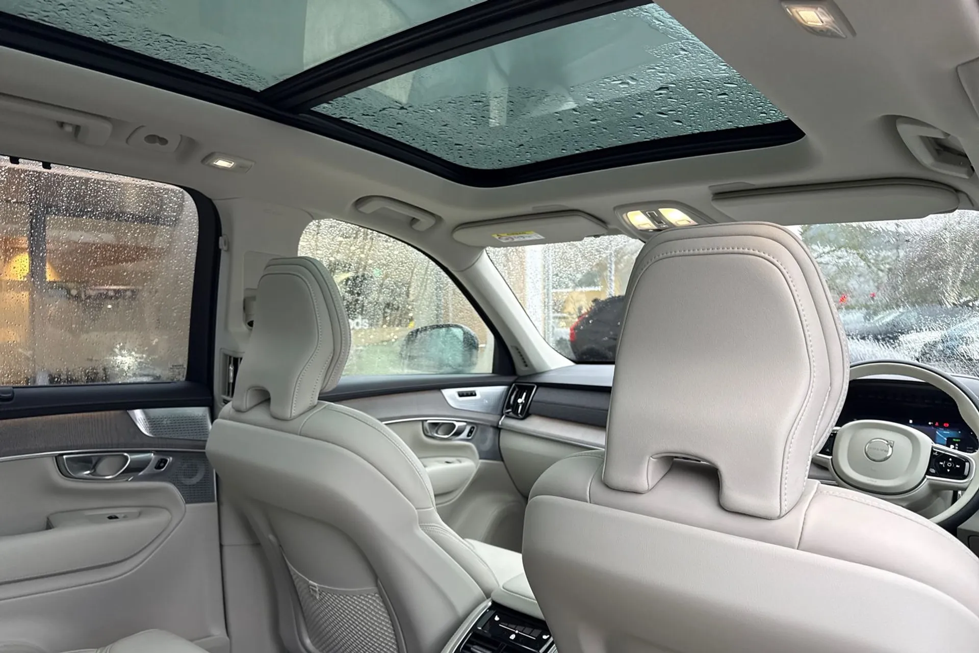 Volvo XC90 thumbnail image number 25