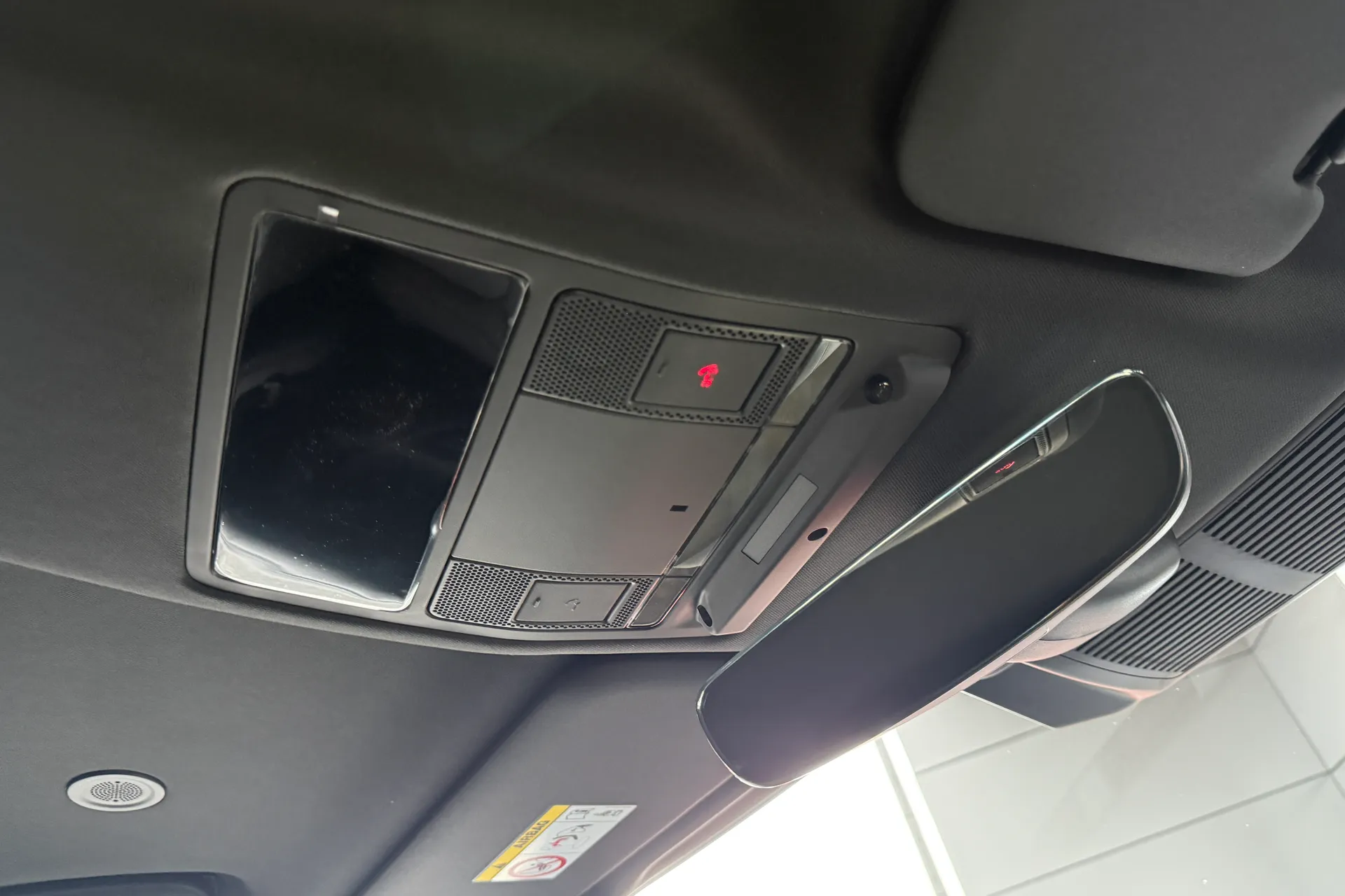 LAND ROVER Defender 110 thumbnail image number 52