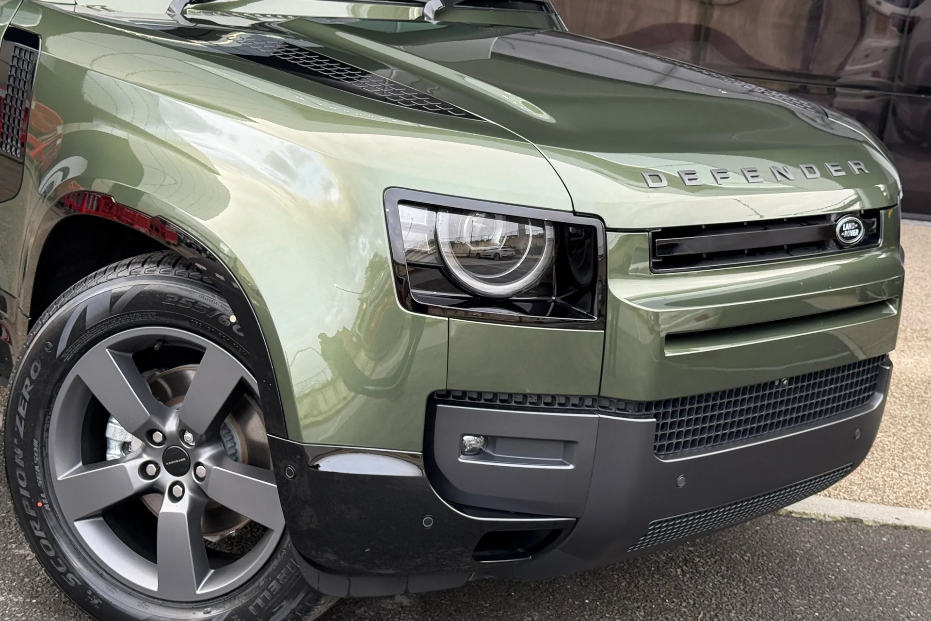 LAND ROVER Defender 110 thumbnail image number 23