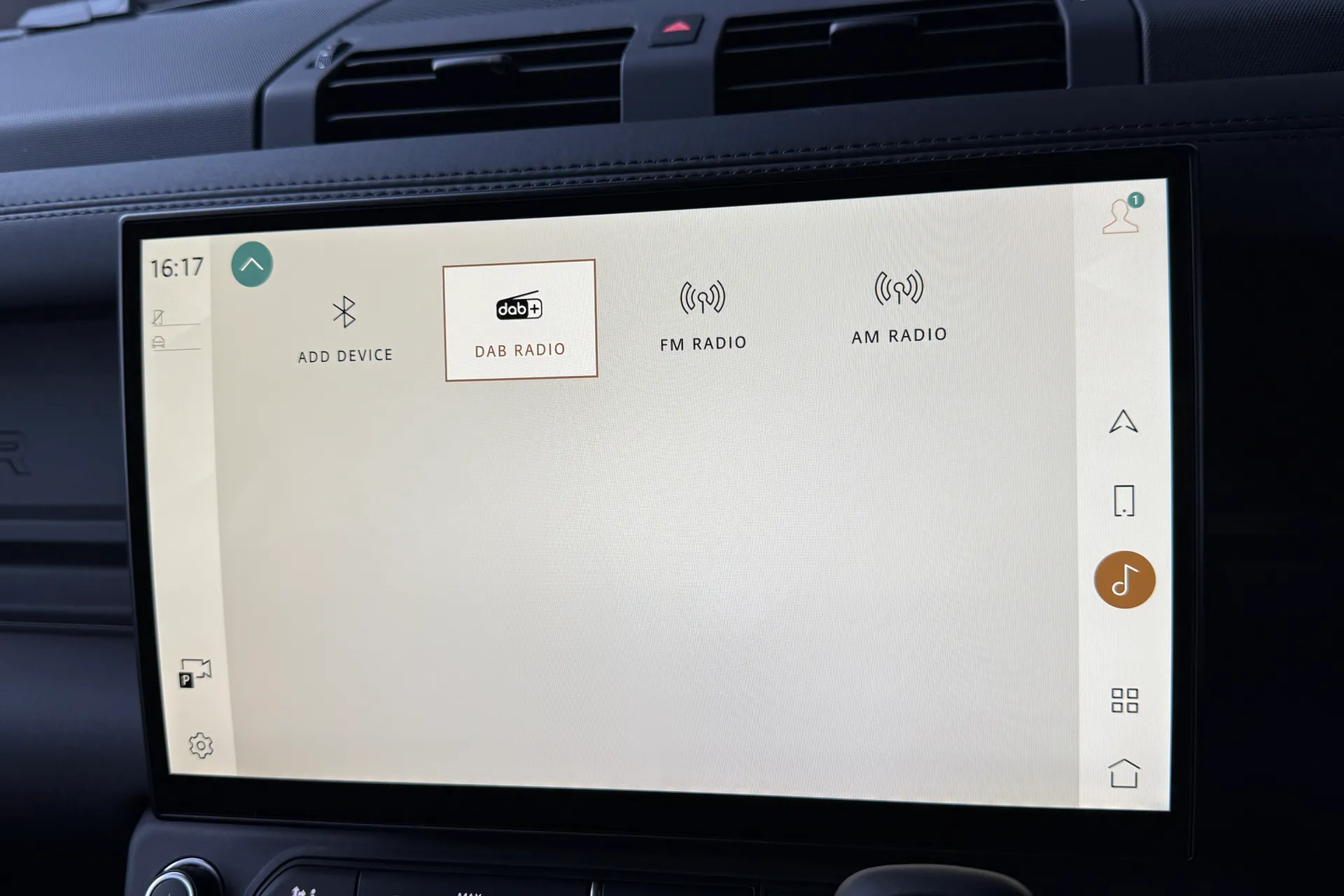 LAND ROVER Defender 110 thumbnail image number 21