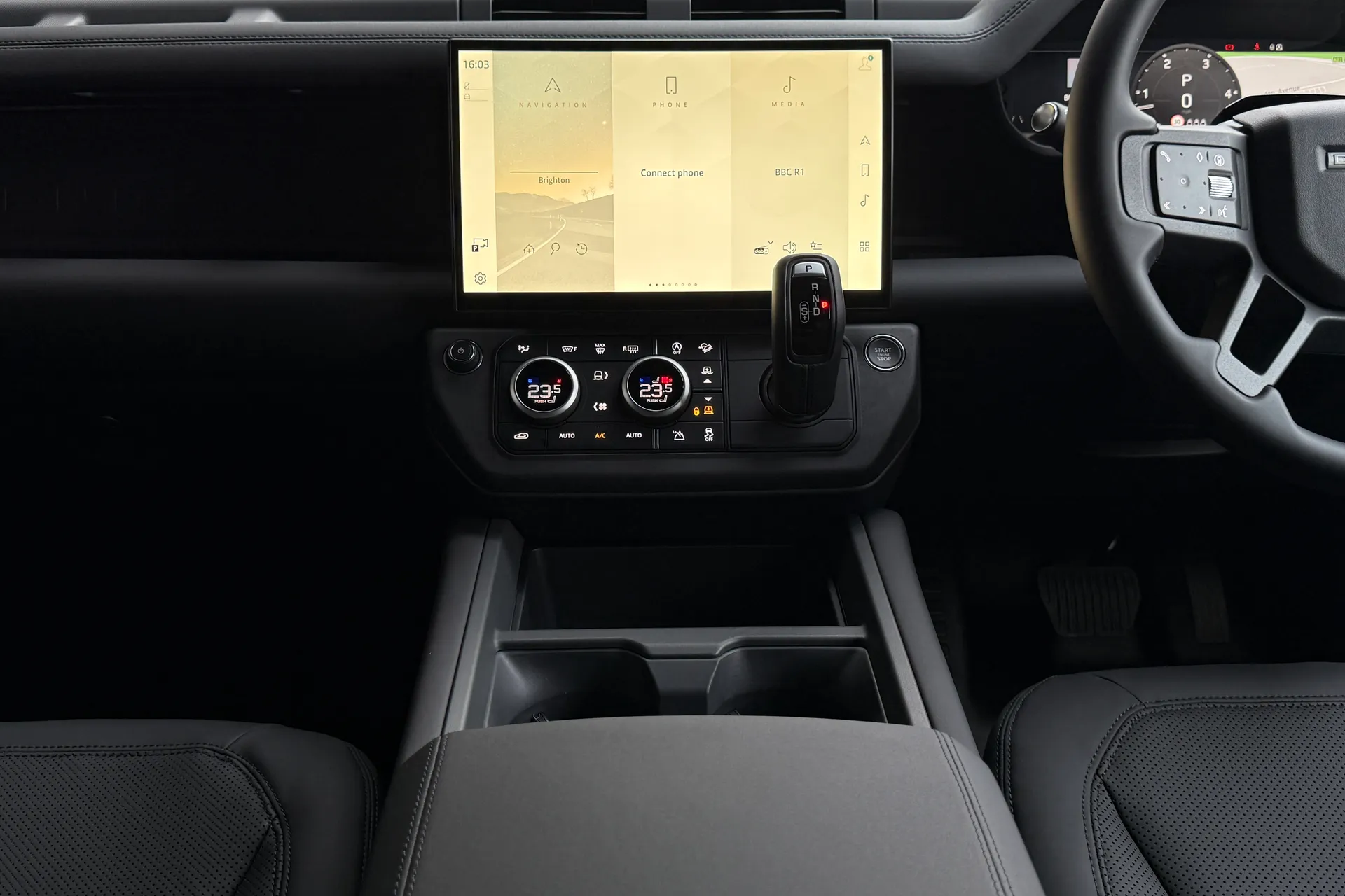 LAND ROVER Defender 110 thumbnail image number 26