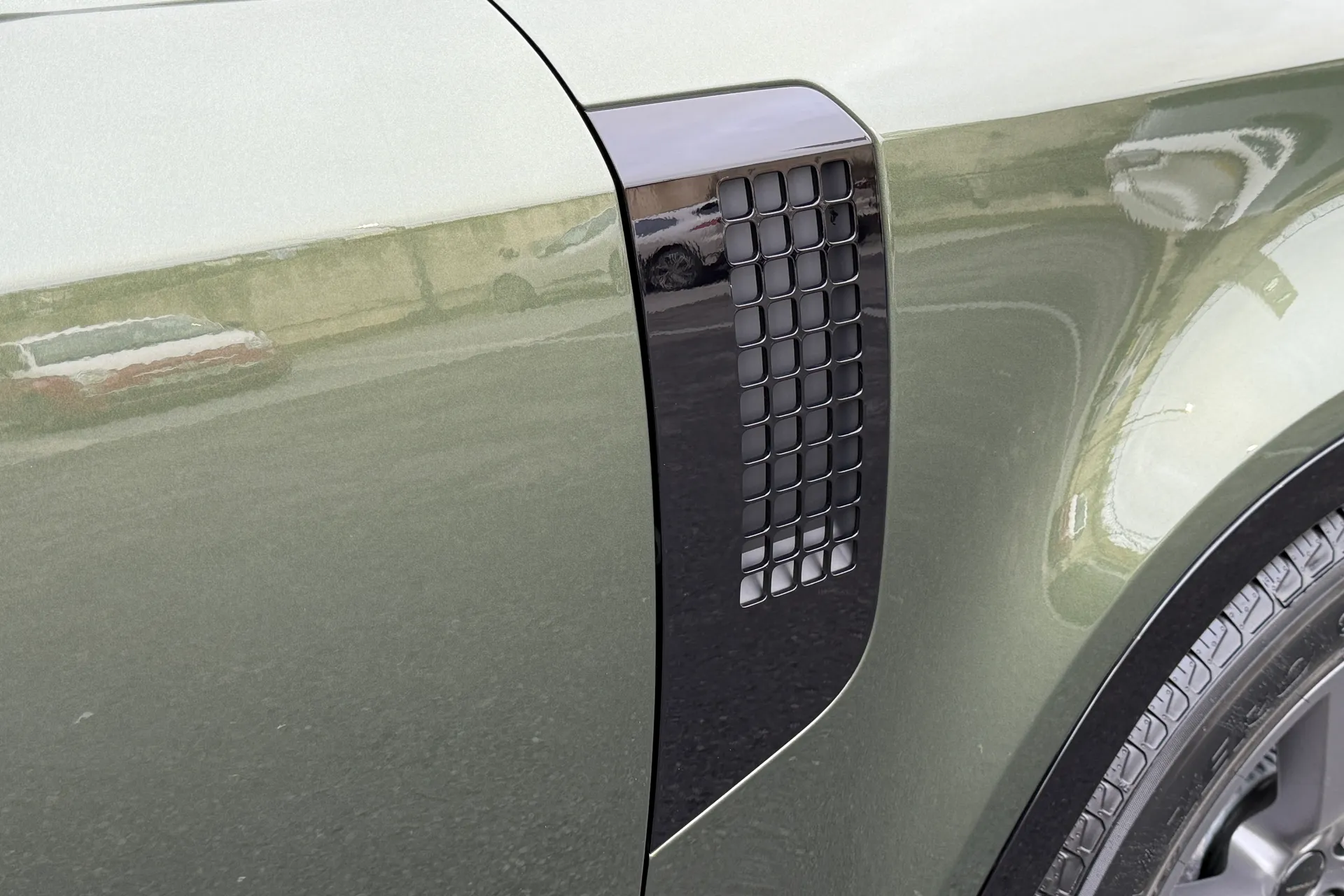 LAND ROVER Defender 110 thumbnail image number 22