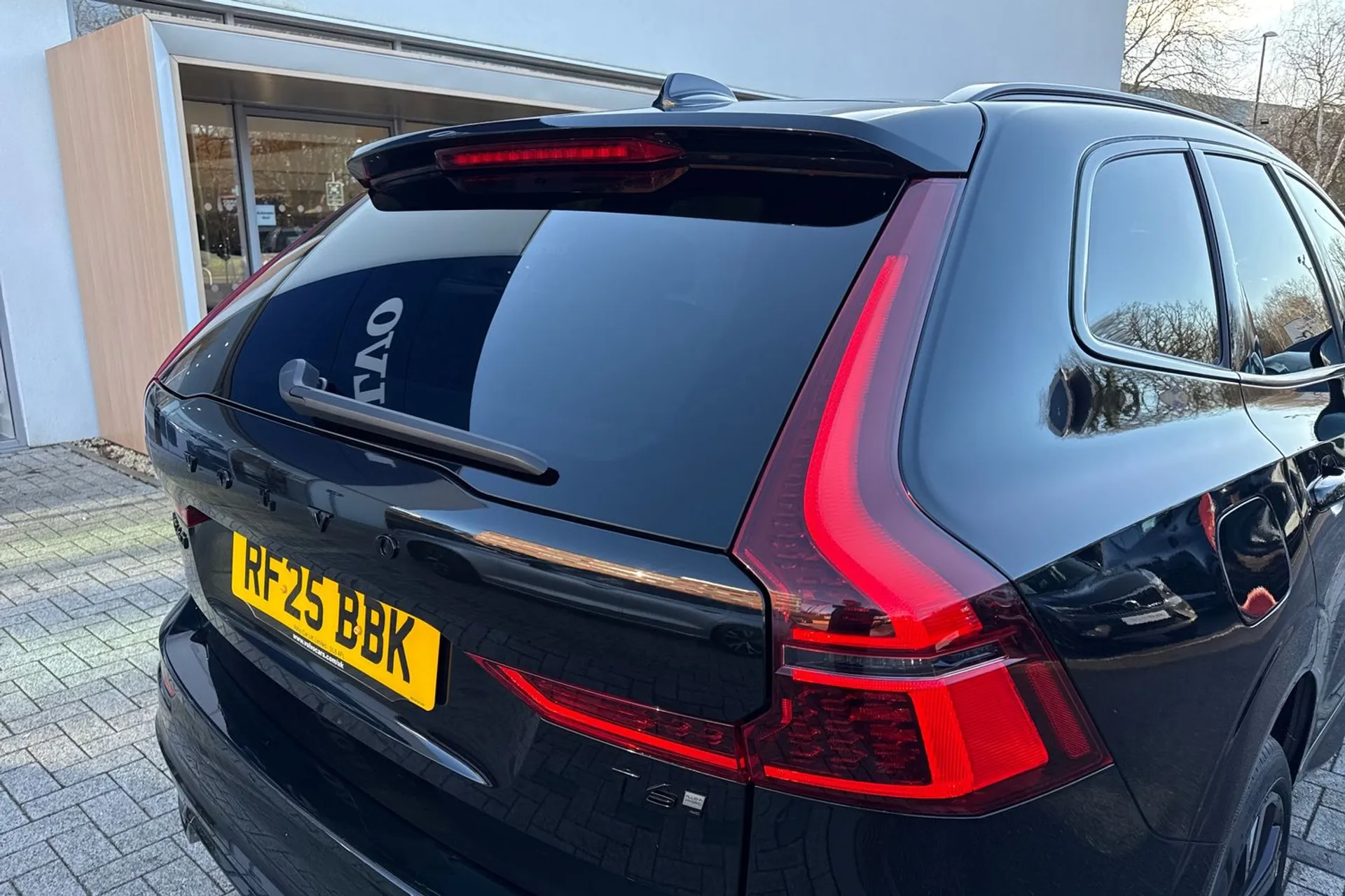 Volvo XC60 thumbnail image number 16