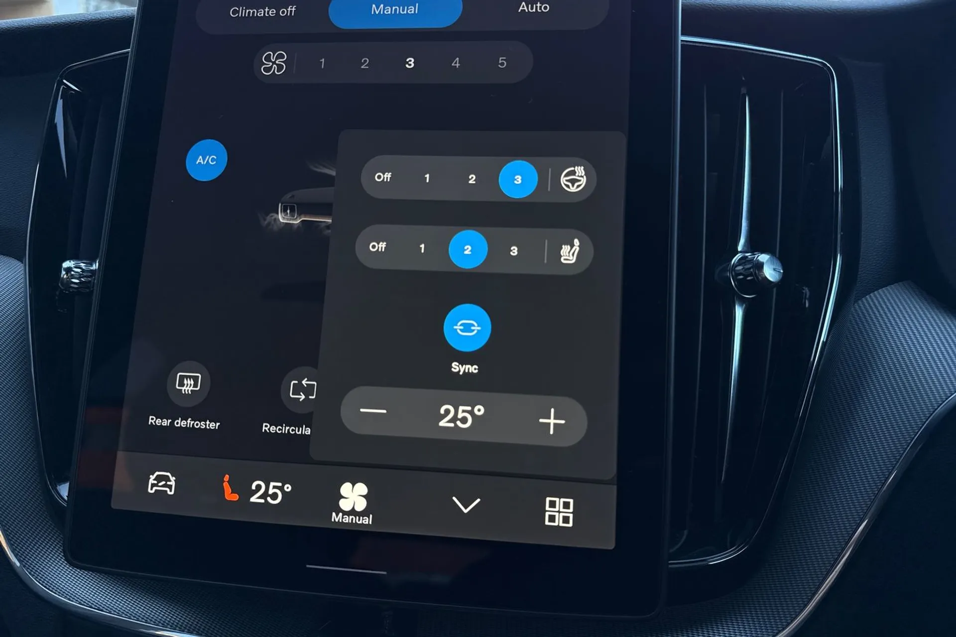 Volvo XC60 thumbnail image number 40