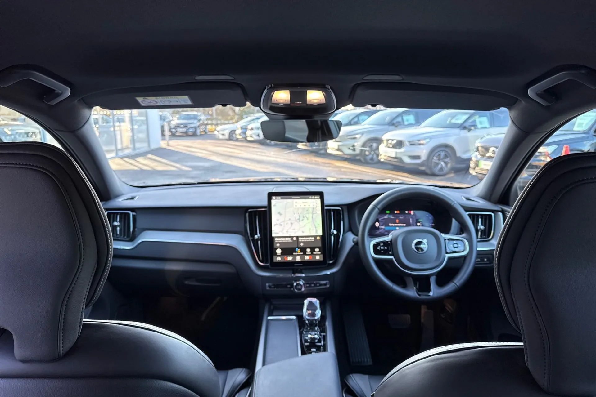 Volvo XC60 thumbnail image number 3