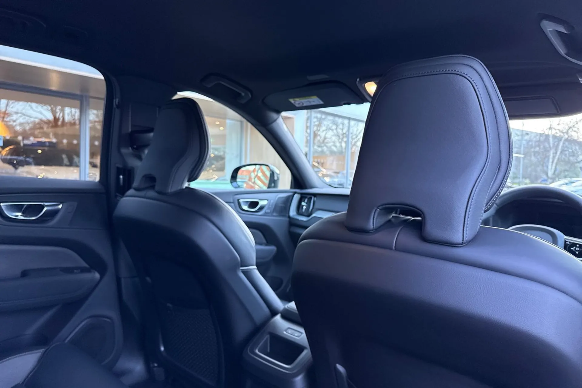 Volvo XC60 thumbnail image number 24