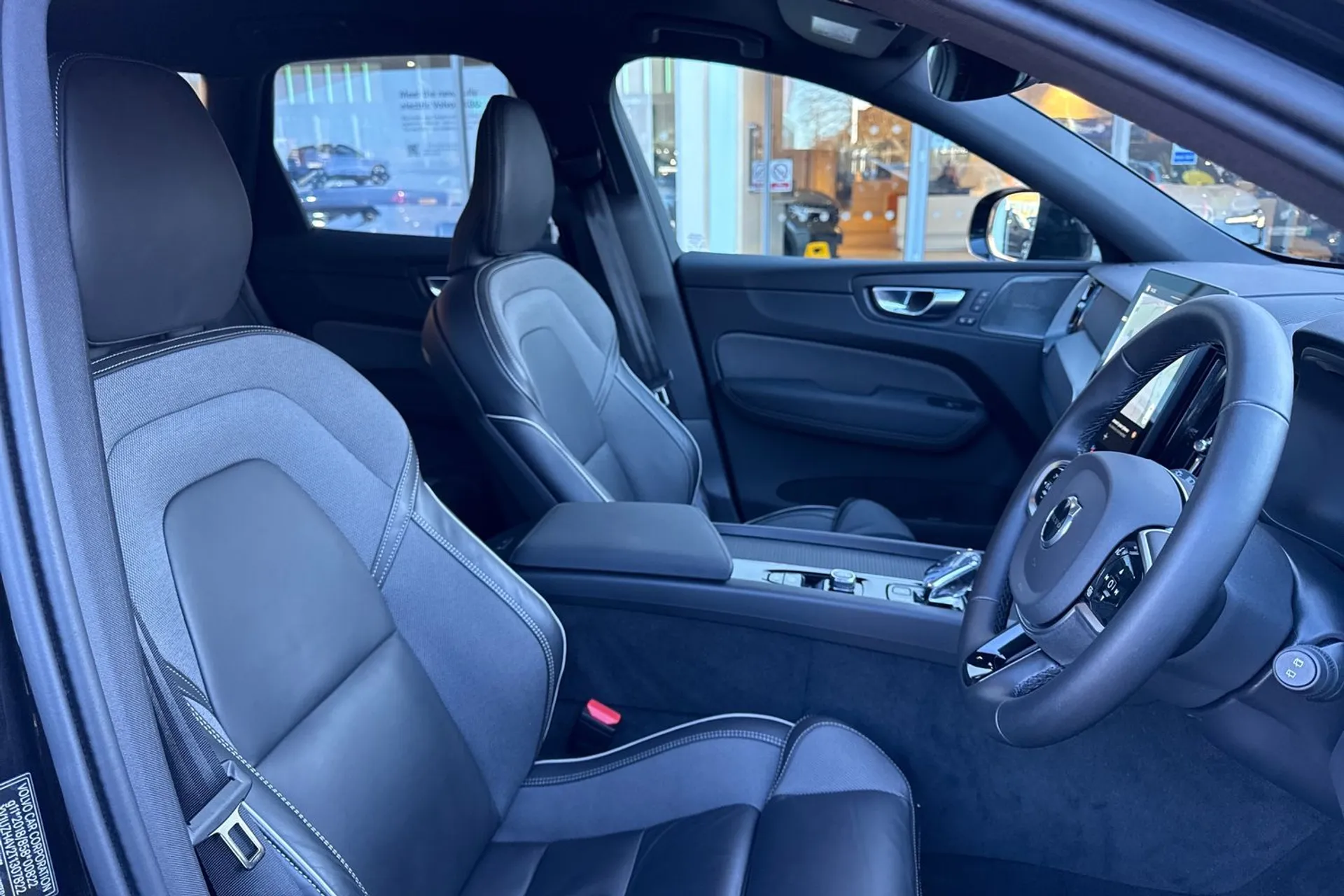 Volvo XC60 thumbnail image number 26