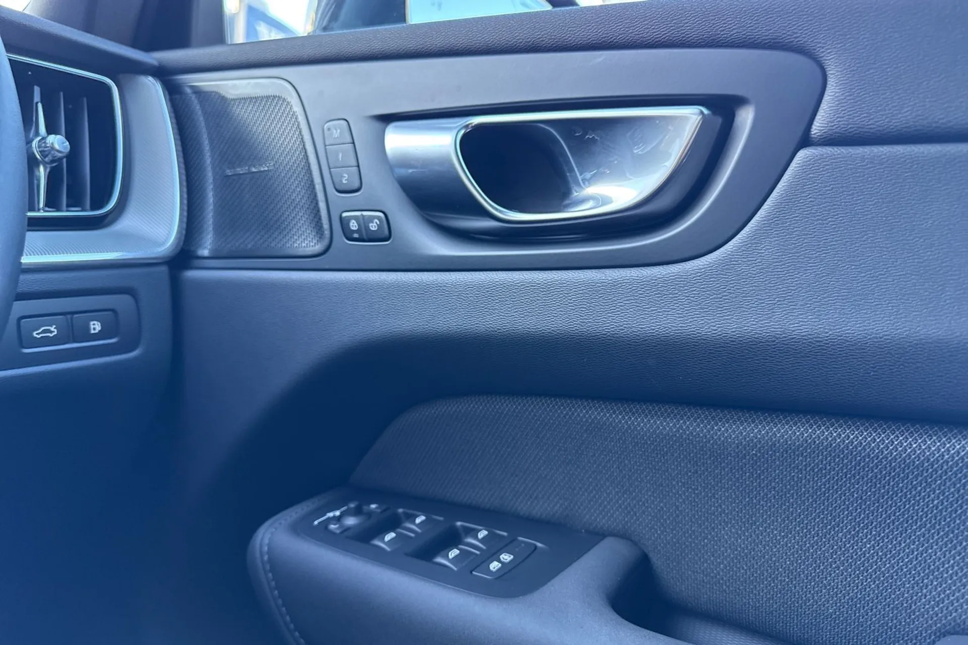 Volvo XC60 thumbnail image number 42