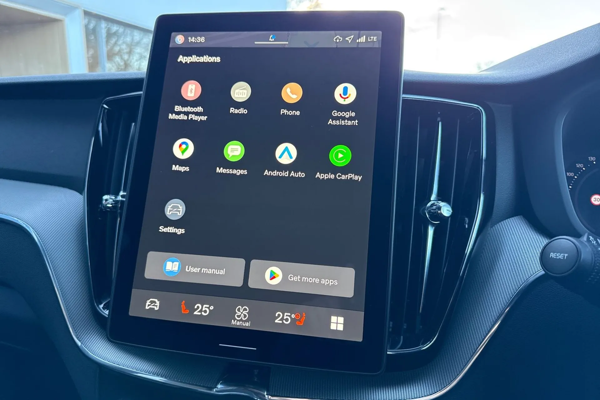 Volvo XC60 thumbnail image number 41